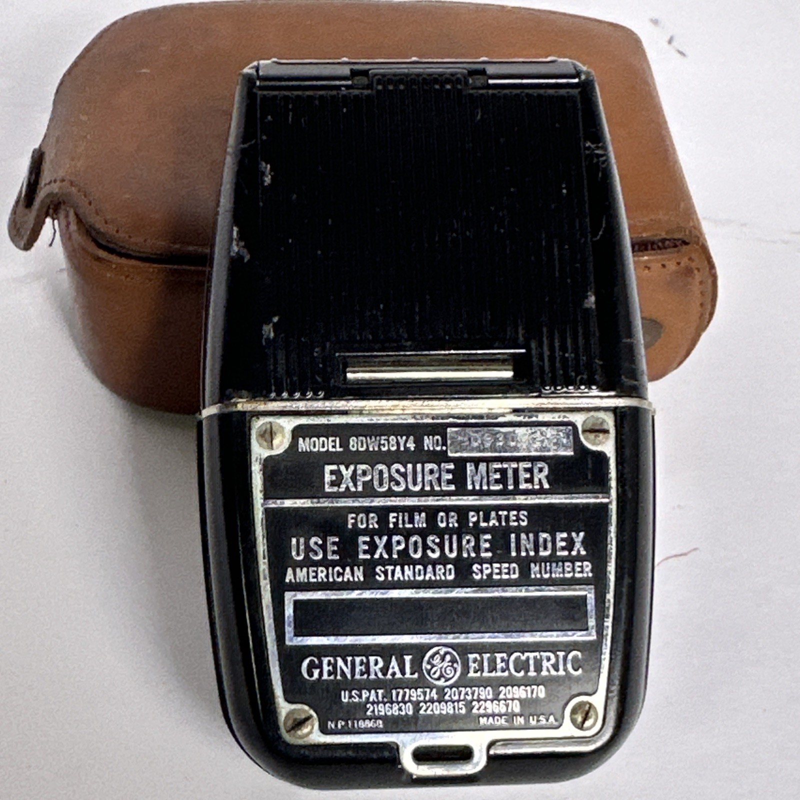 GE Photo Exposure Light Meter 8DW58Y4 w Leather Case Vintage