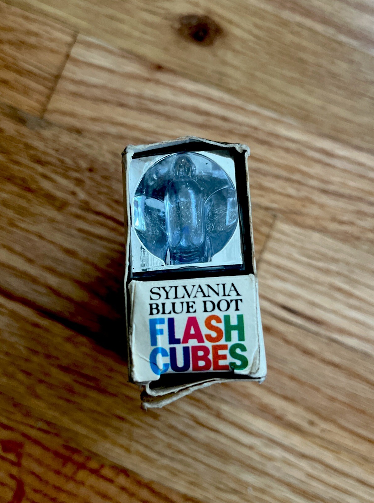 One Pack of Sylvania FLASHCubes Blue Dot FLASHCUBES Pack of 3 VINTAGE 12 Flashes