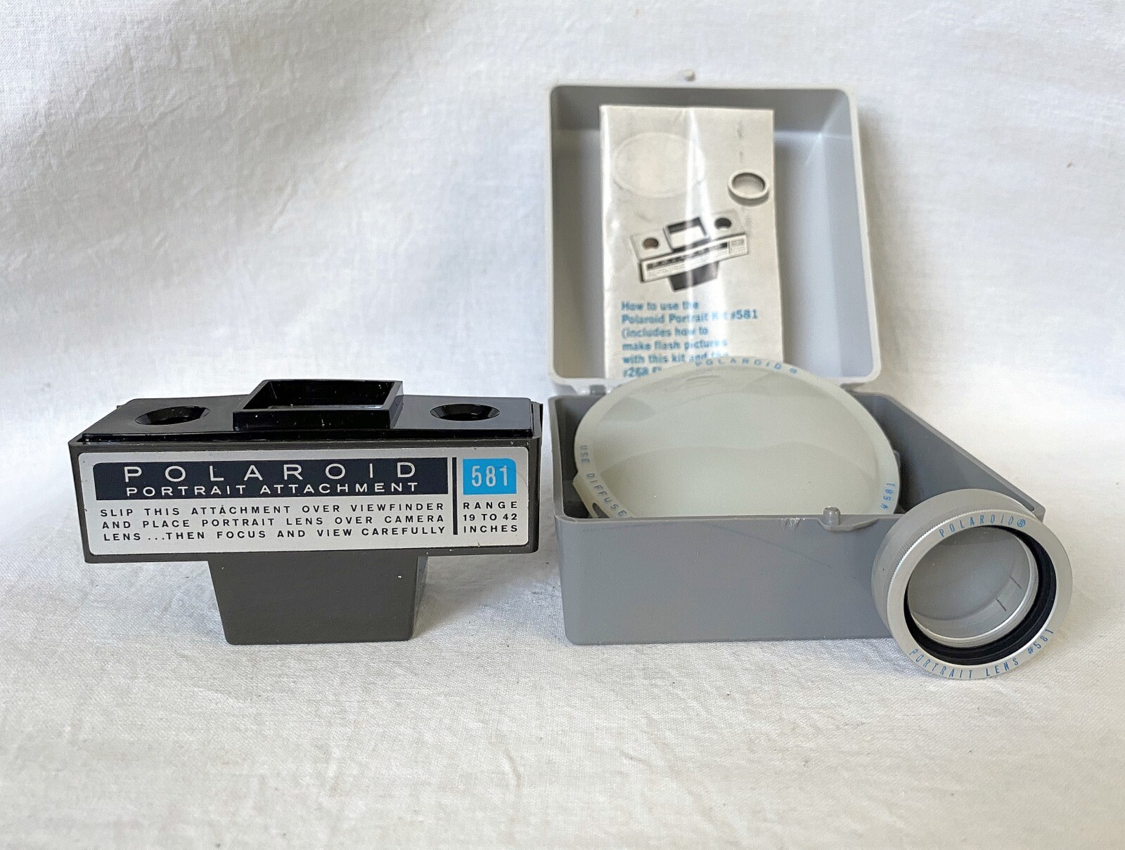 POLAROID PORTRAIT KIT #581.