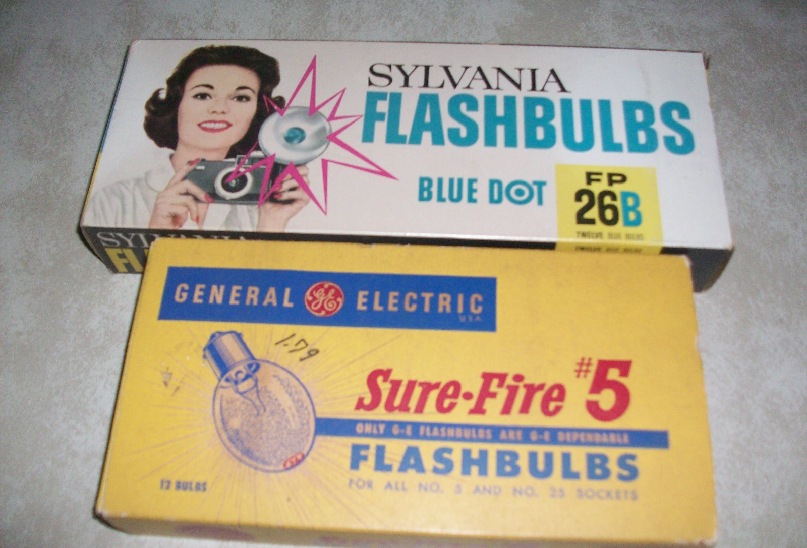 VINTAGE UNUSED SYLVANIA BLUE DOT & GE SURE-FIRE #5 FLASHBULBS OROGINAL BOXES