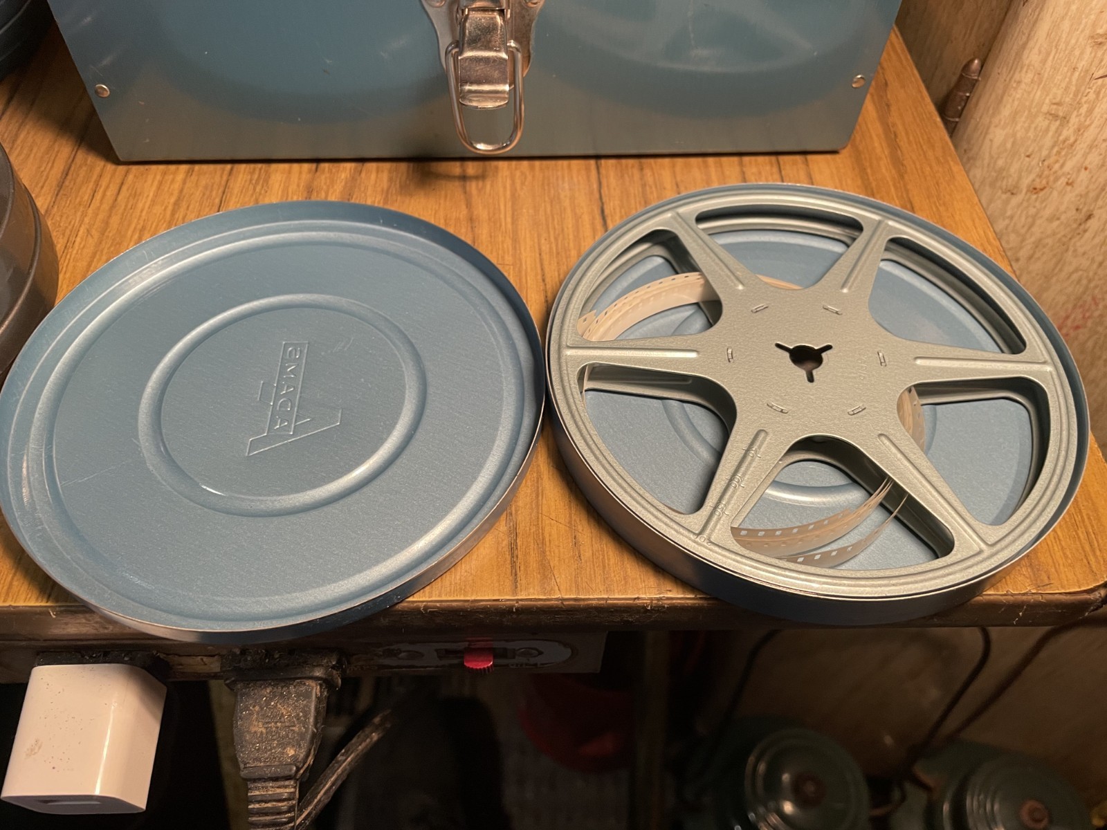 LOT OF 12 VINTAGE 8MM METAL 5″ REELS & FILM CANISTERS + METAL CARRY CASE