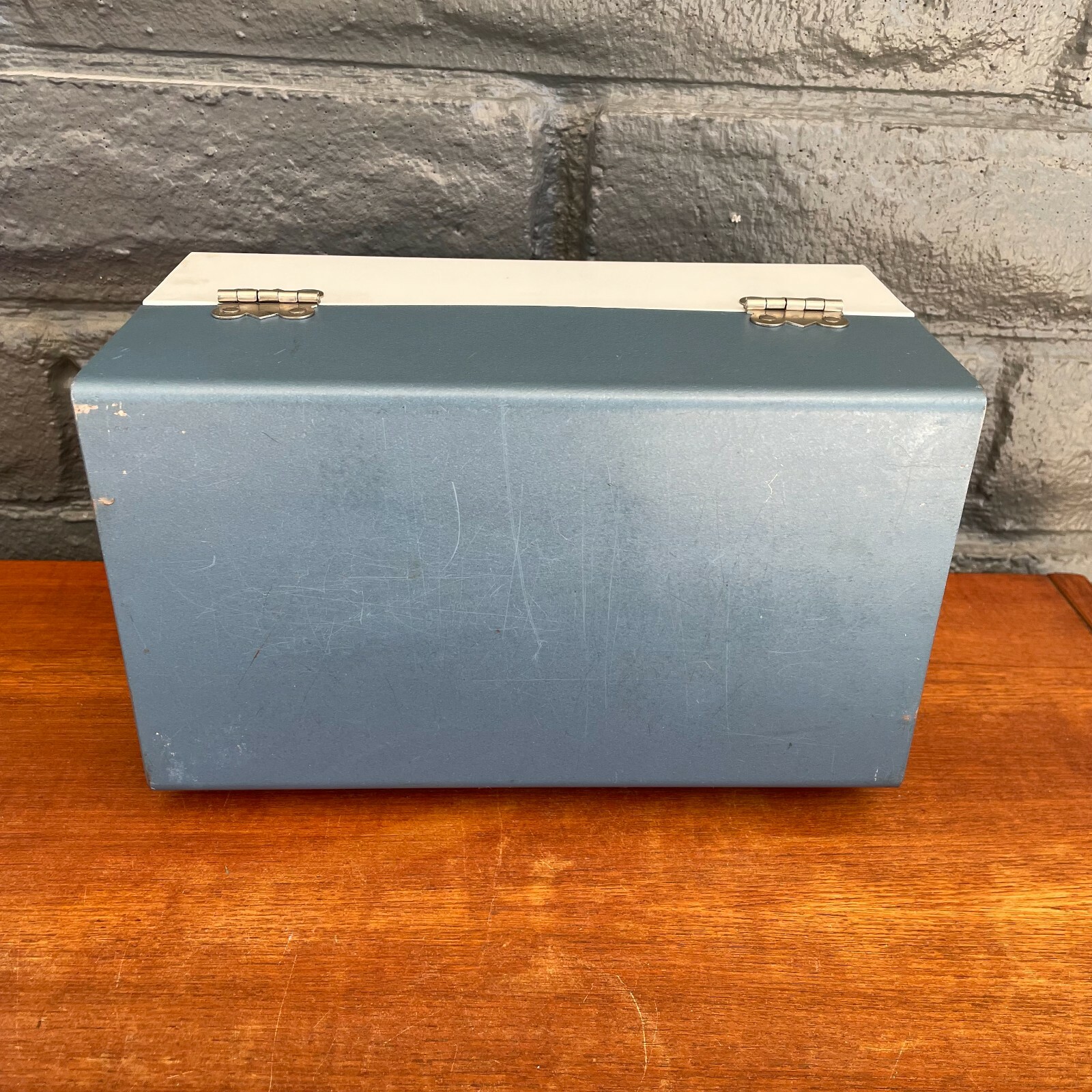 Smith-Victor 8mm Film Reel Carrying Case Holds 12 Five Inch Reels