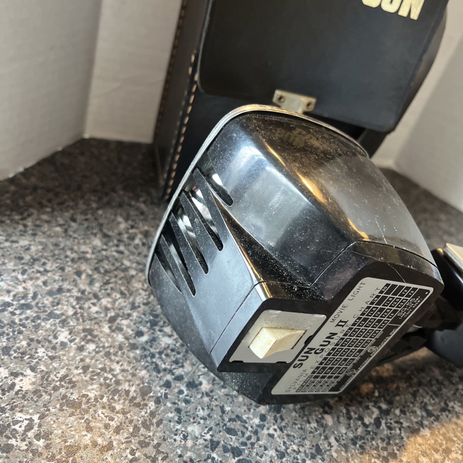 Vintage Sylvania SUN GUN II Movie Light Mountable/Handheld w/Case Works!