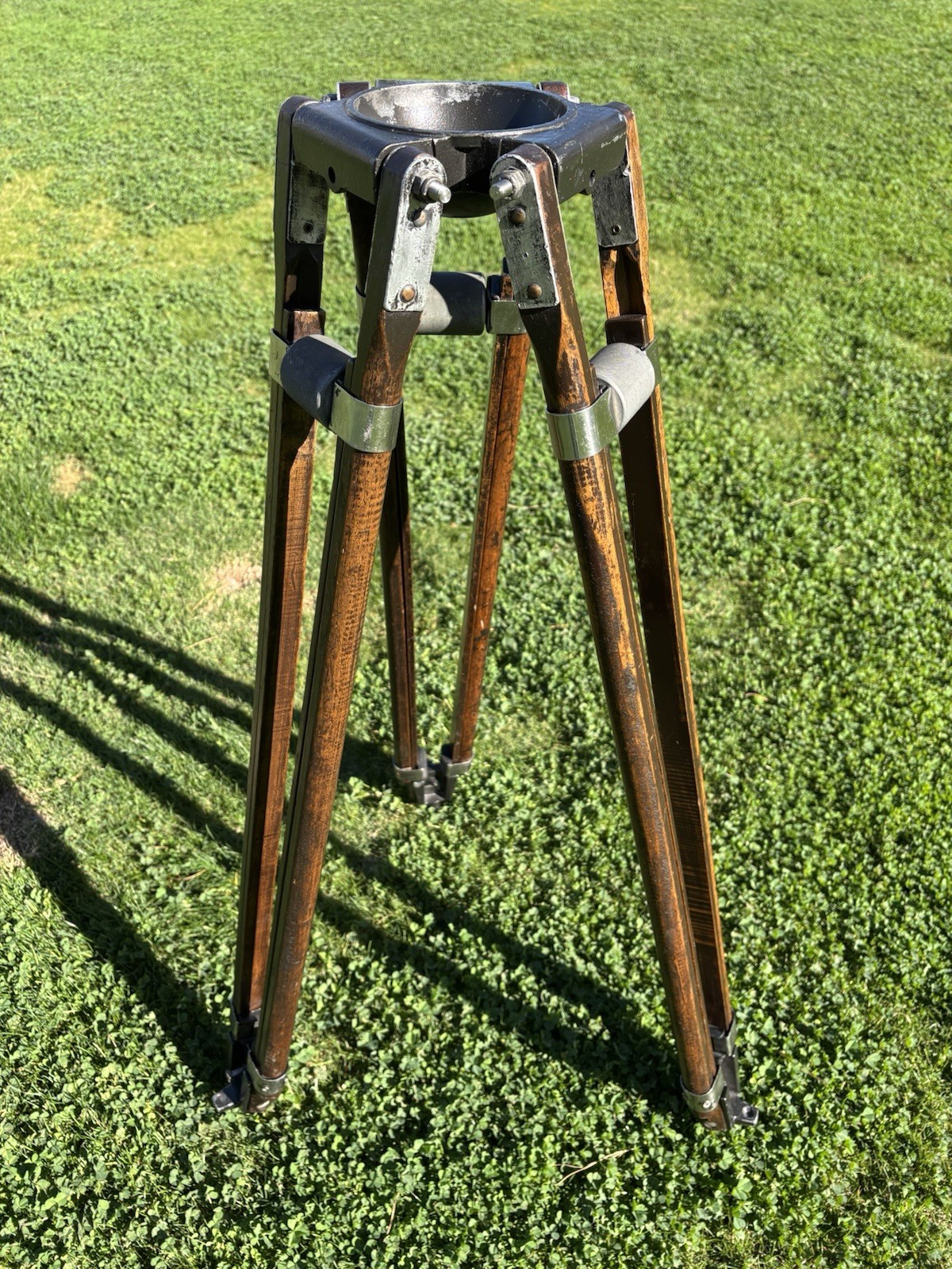 Vintage Birns & Sawyer Hollywood VGM-200 Motion Picture Camera Long Leg Tripod ￼