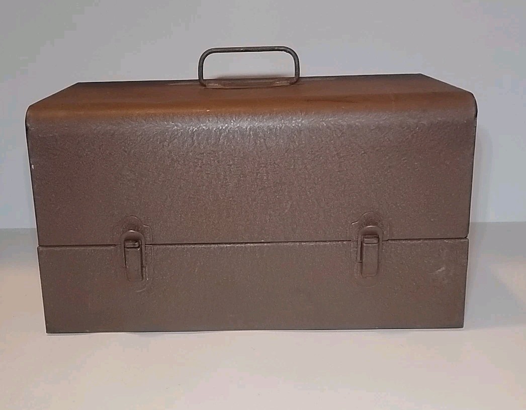 13 Vintage 8mm Film Empty Canister Reels Blue Grey Green + Brown Metal Case