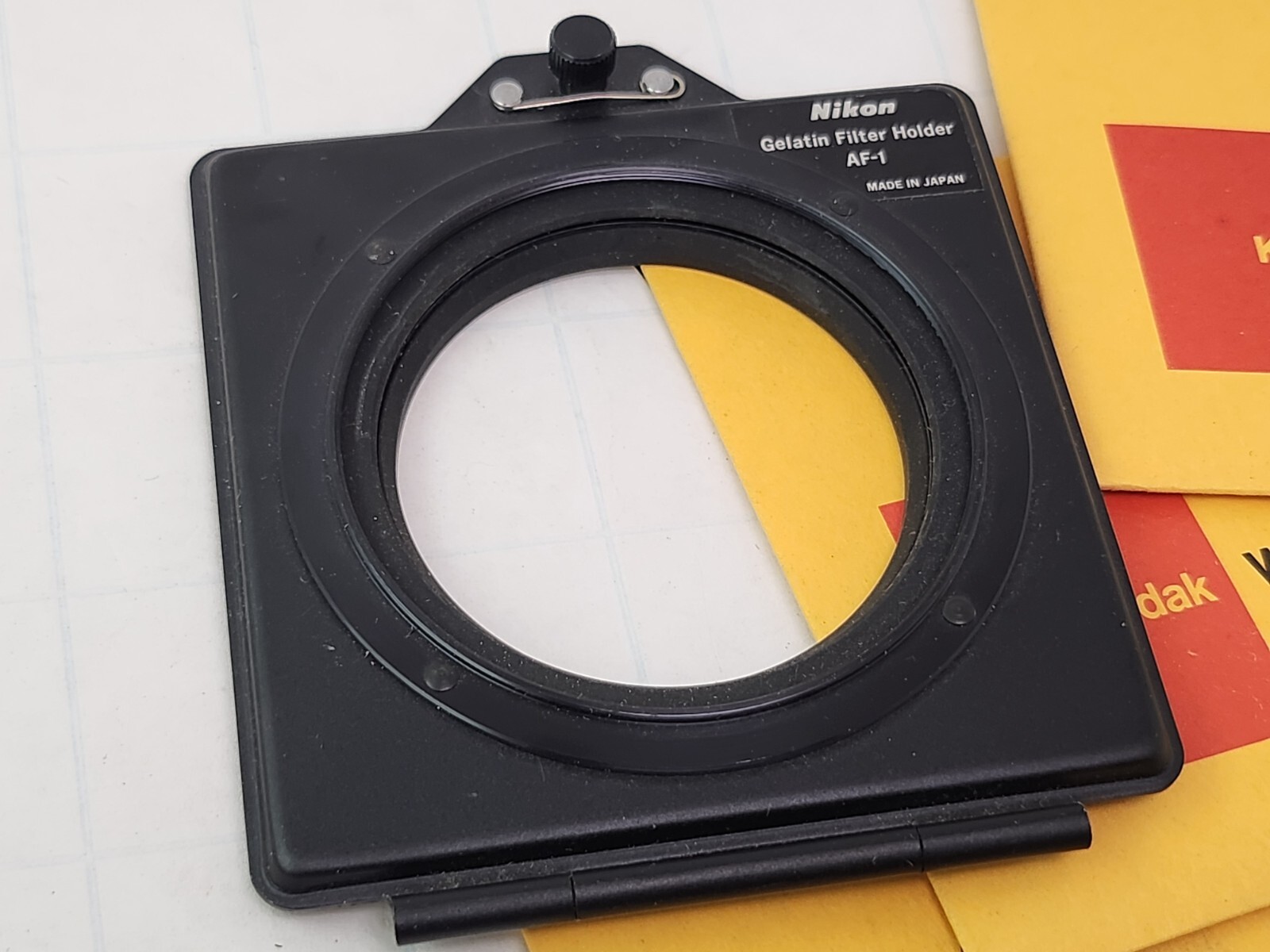 Nikon Gelatin Filter Holder AF-1 and 4 wratten new filters 149 5605 6587 5720