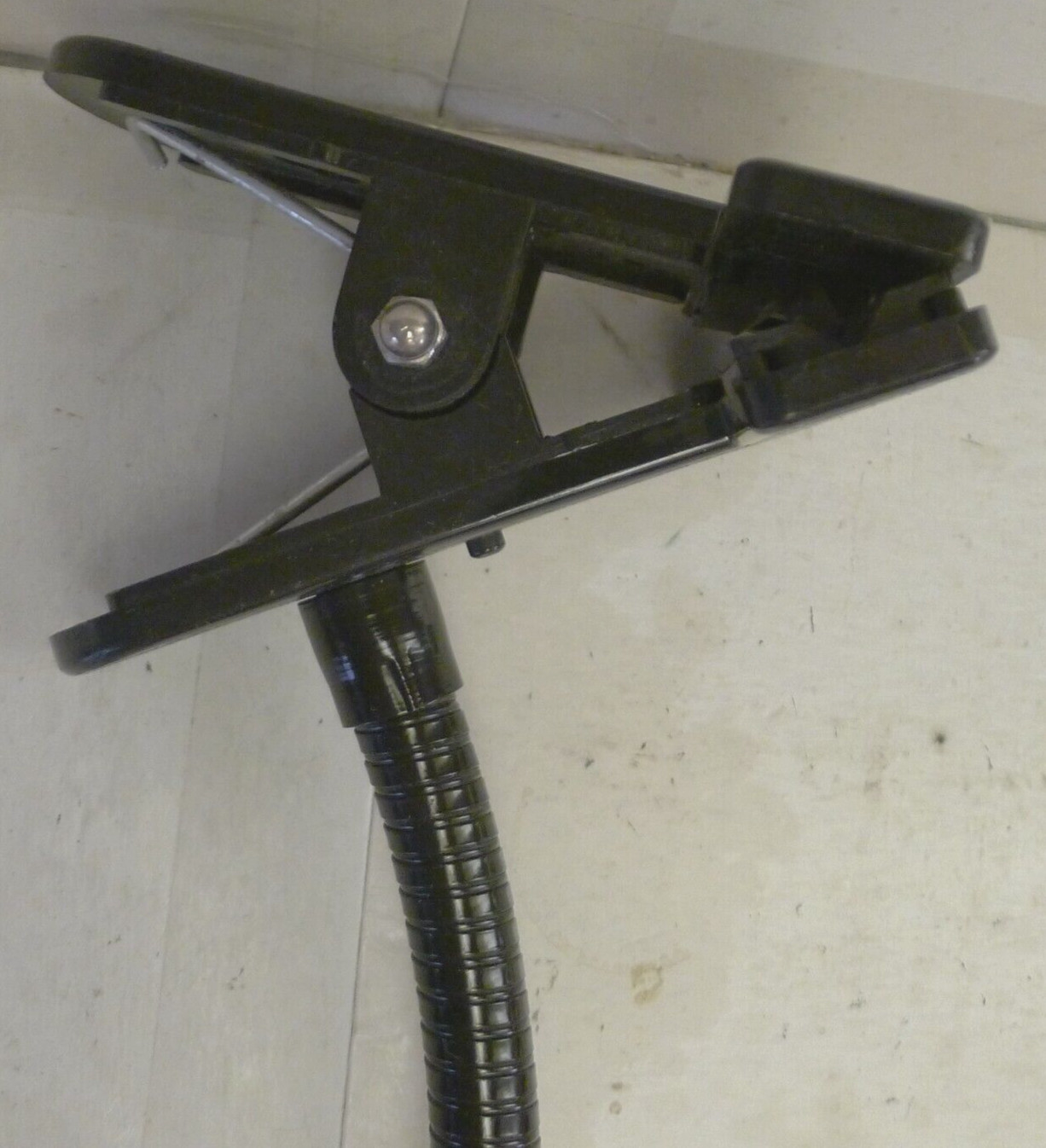 Cofit Adjustable Clamp Style Tripod 9 1/2″ with Flex Neck – Used