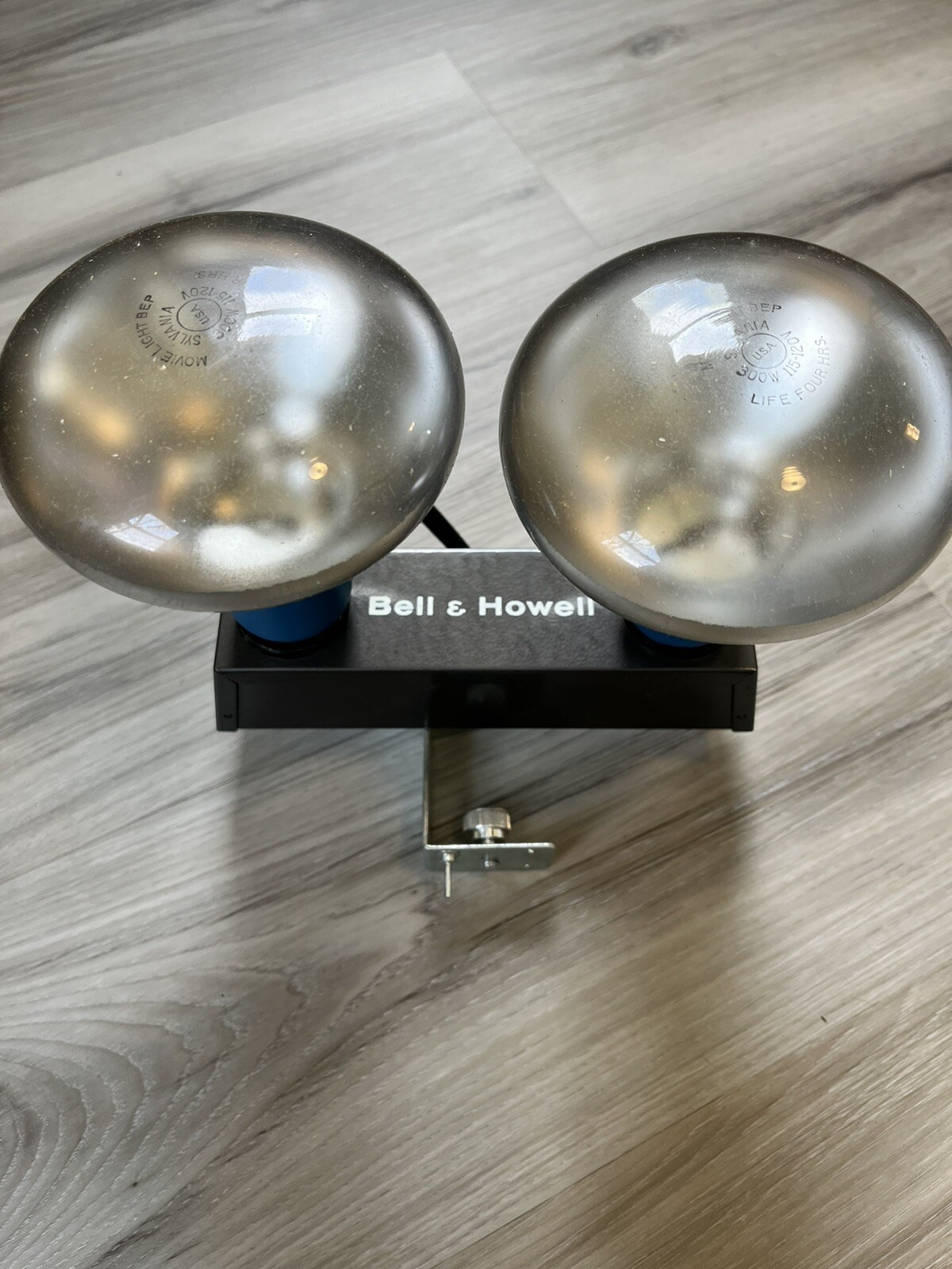 Vintage Bell And Howell Light Bar And Flood Lamps 012955
