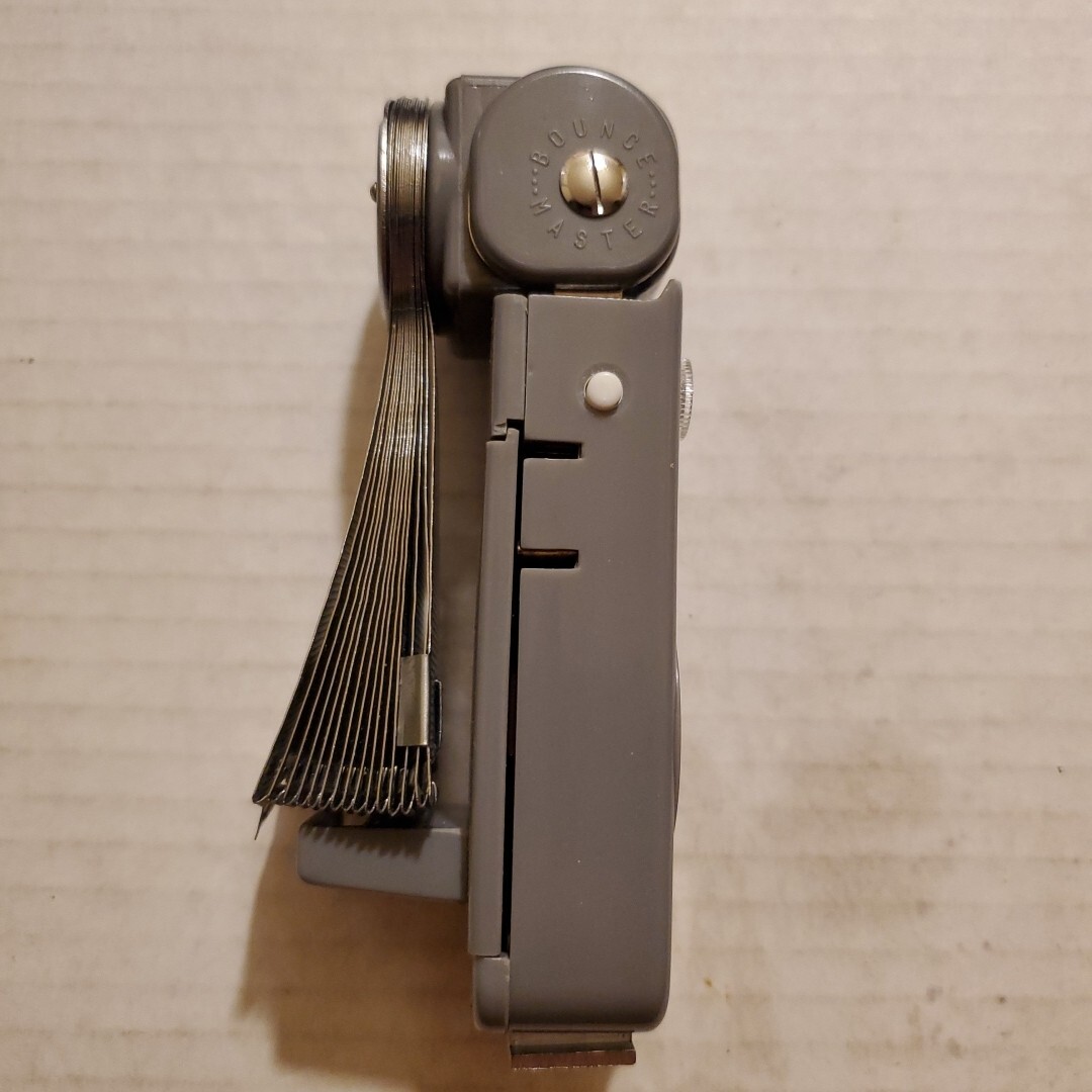 Accura Bouncemaster Camera Flash Circular With Snap Case Untested Vtg.