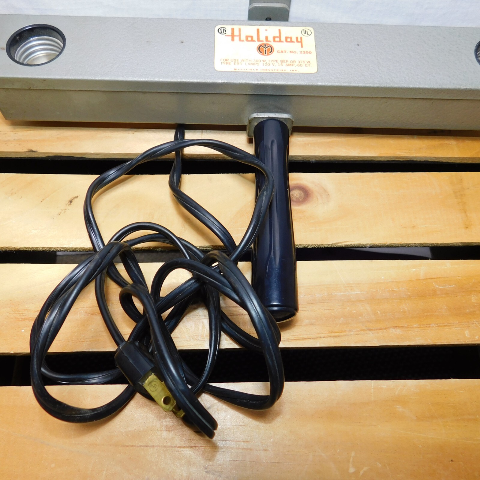 Vintage 1960s HOLIDAY 2200 Electric Camera Movie Film Filming 2 Bulb Light Bar