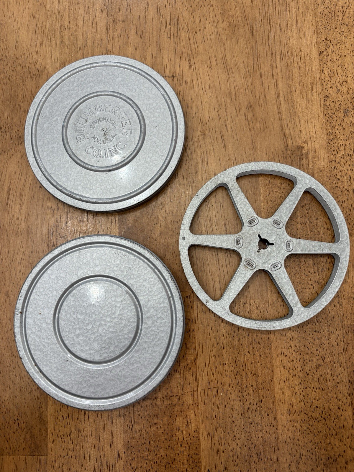 Vintage BRUMBURGER 8mm Film Canister and Take Up Reel 7″ USA Metal Case