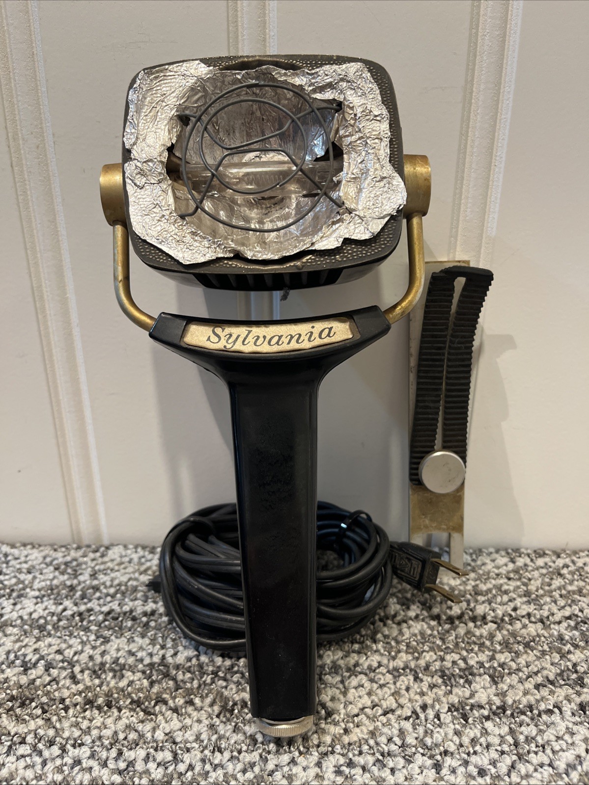 VTG Sylvania Original Sun Gun 1 Movie Light SG w/ Original Bracket Works No Len