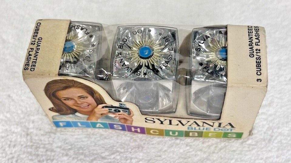 OLD MIP Sylvania Blue Dot Flash Cubes 3 Pack 1970’s Color Adverting Box