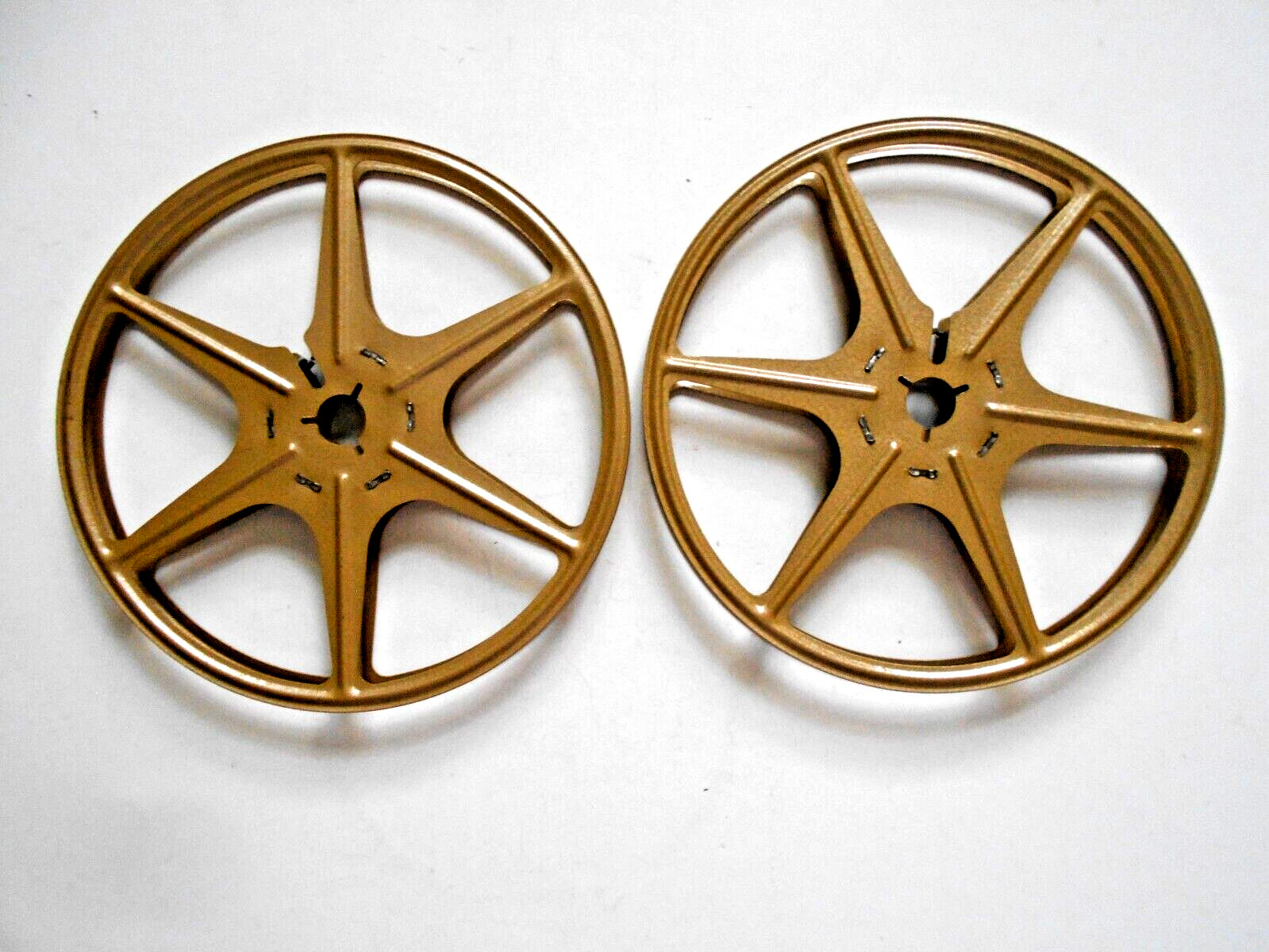 2 – Kenco Dual 8 300 ft. Gold Metal Reels with Cans