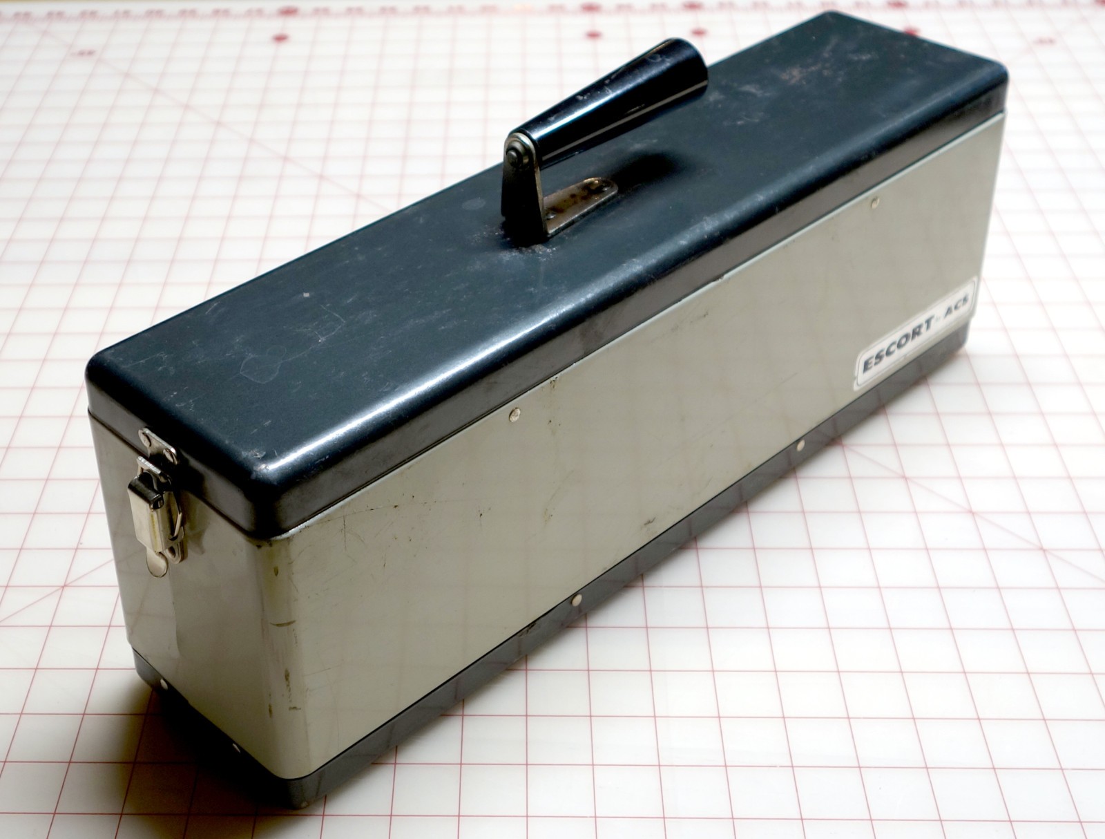 Knox • Escort by ACS • 2 Bulb Light Bar • Vintage Movie Camera Light