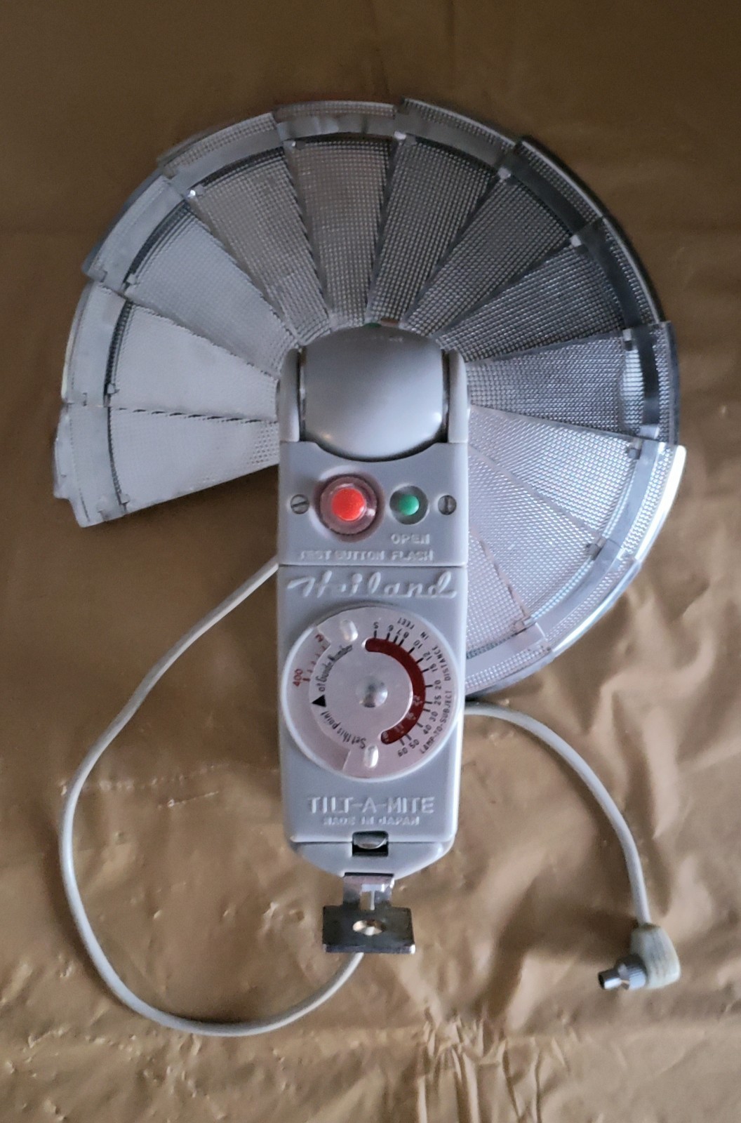 1965 Honeywell Heiland Tilt-A-Mite Flash Unit – Vintage Photography Flash