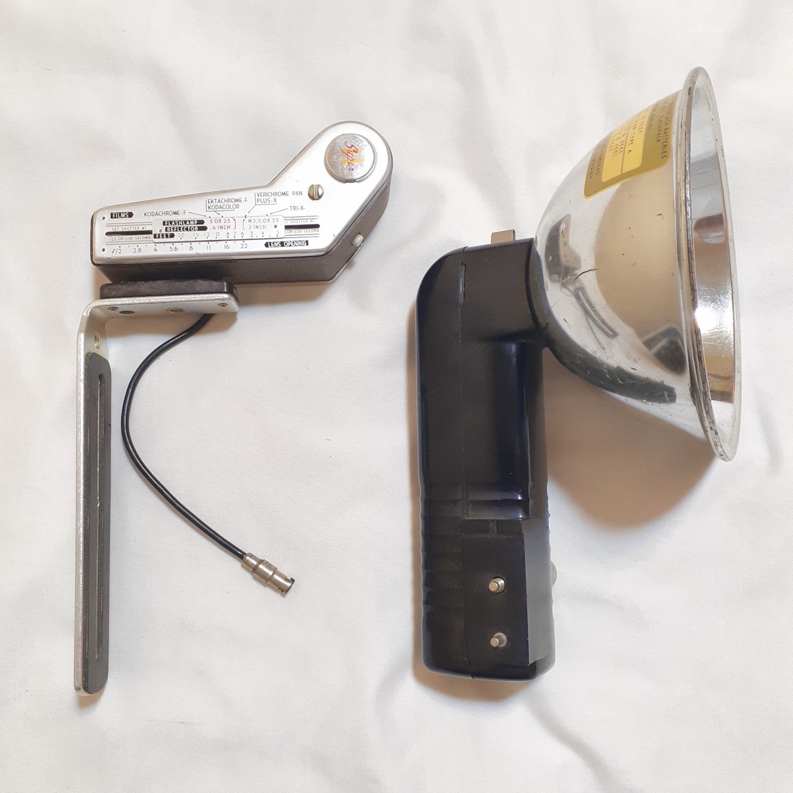 Kodak Kodalite Flasholder With Lumaclad Reflector & Kodalite M-40 Flasholder