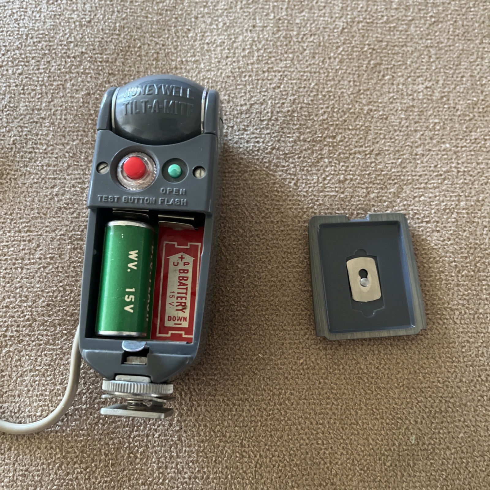 Honeywell Tilt-A-Mite Vintage Flash For Camera. Only Has Capacitor, No Battery.