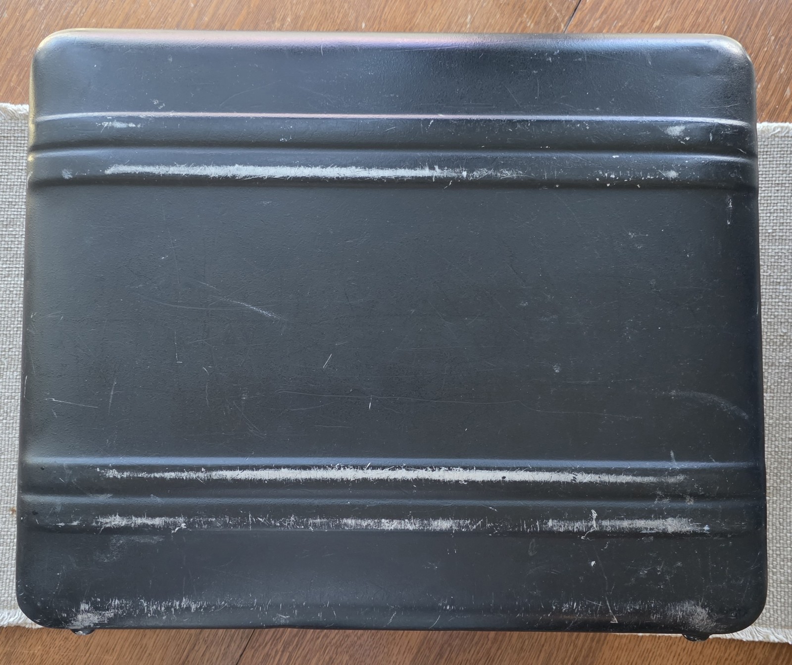 VINTAGE HALLIBURTON Black Metal CAMERA CASE Green Label Key Lock 20x17x7 Foam