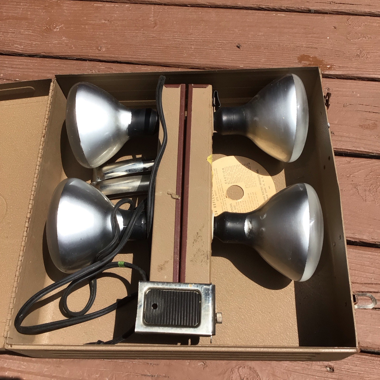 VTG “Acme Lite Mov-E-Lite” Model R4 Movie Lighting 4-Bulb 15″ Bar ~ Metal Case