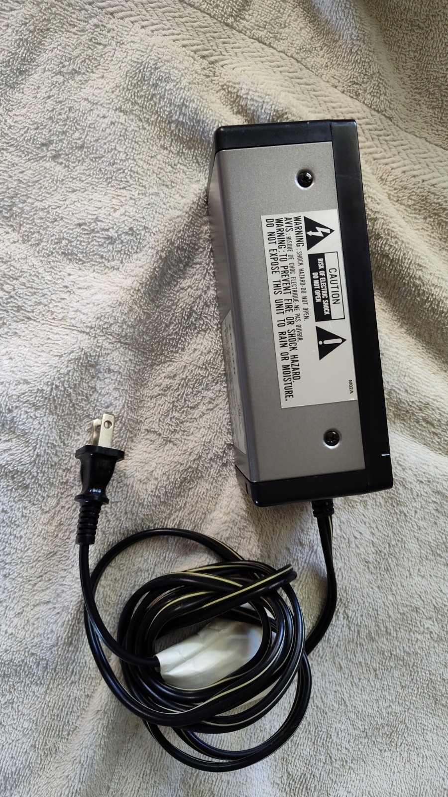 Vintage Zenith VAC 410 Battery Charger, 9.6VDC 0.8A output