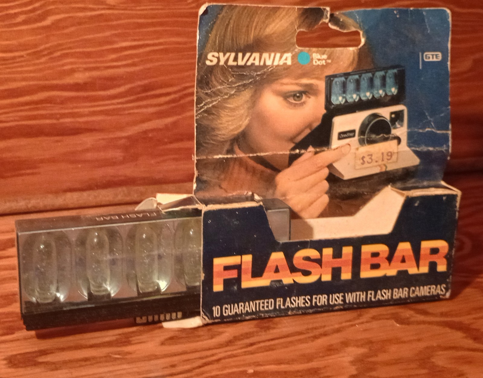 RARE Vintage Sylvania Blue Dot Flash Bar GTE Camera Flashbulbs Retro USA