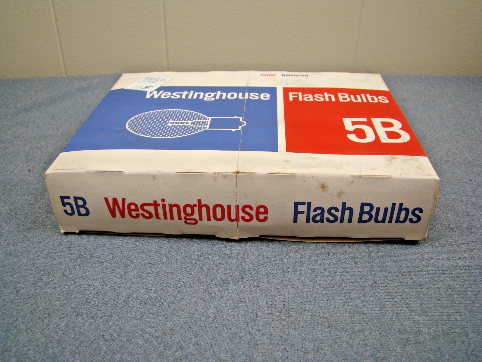 Vintage Westinghouse 5B Color Balanced Flash Bulbs Box of 12