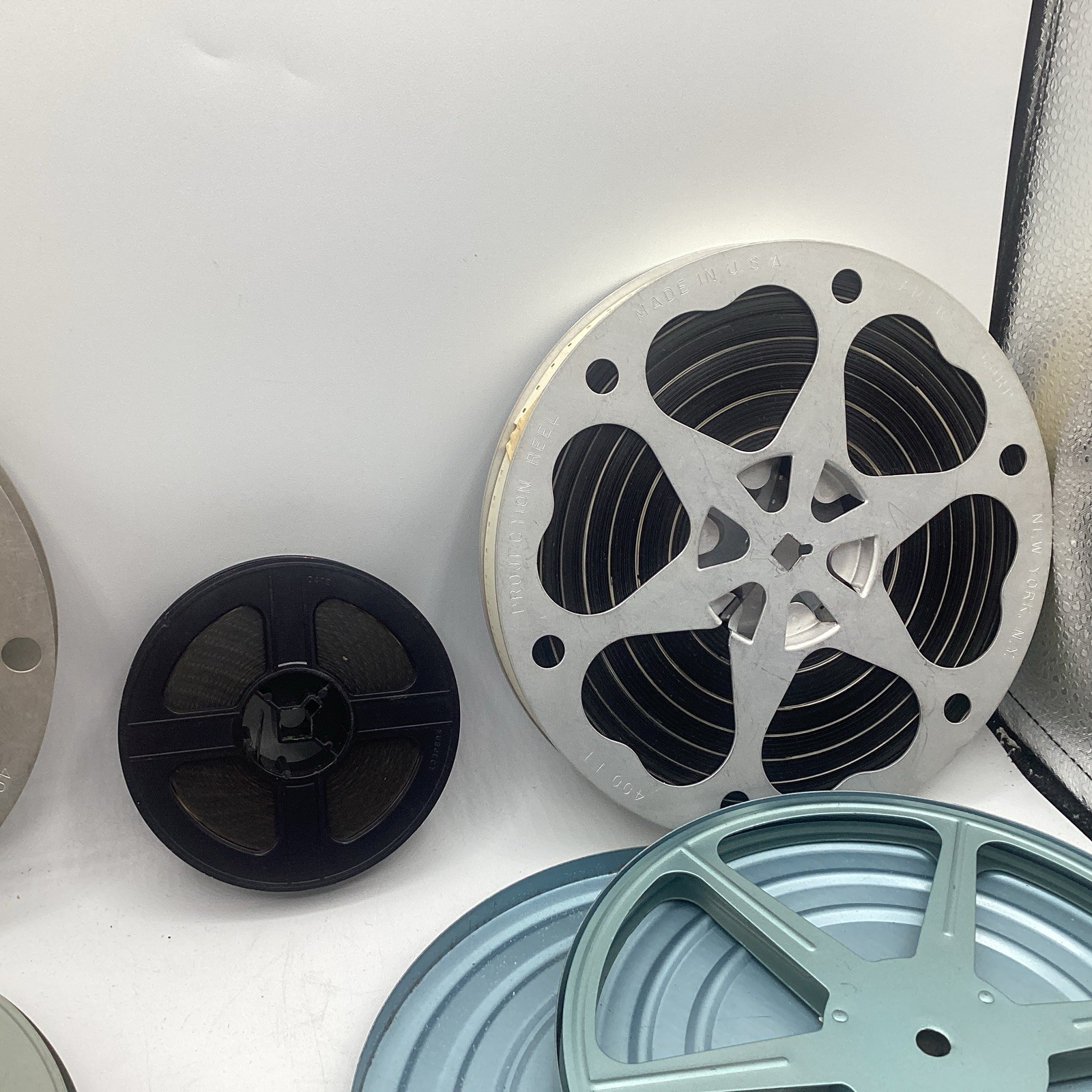 8mm Film Reels Metal Vintage Mix Lot 4 Empty 4 Full Home Movies Vacation Viewer