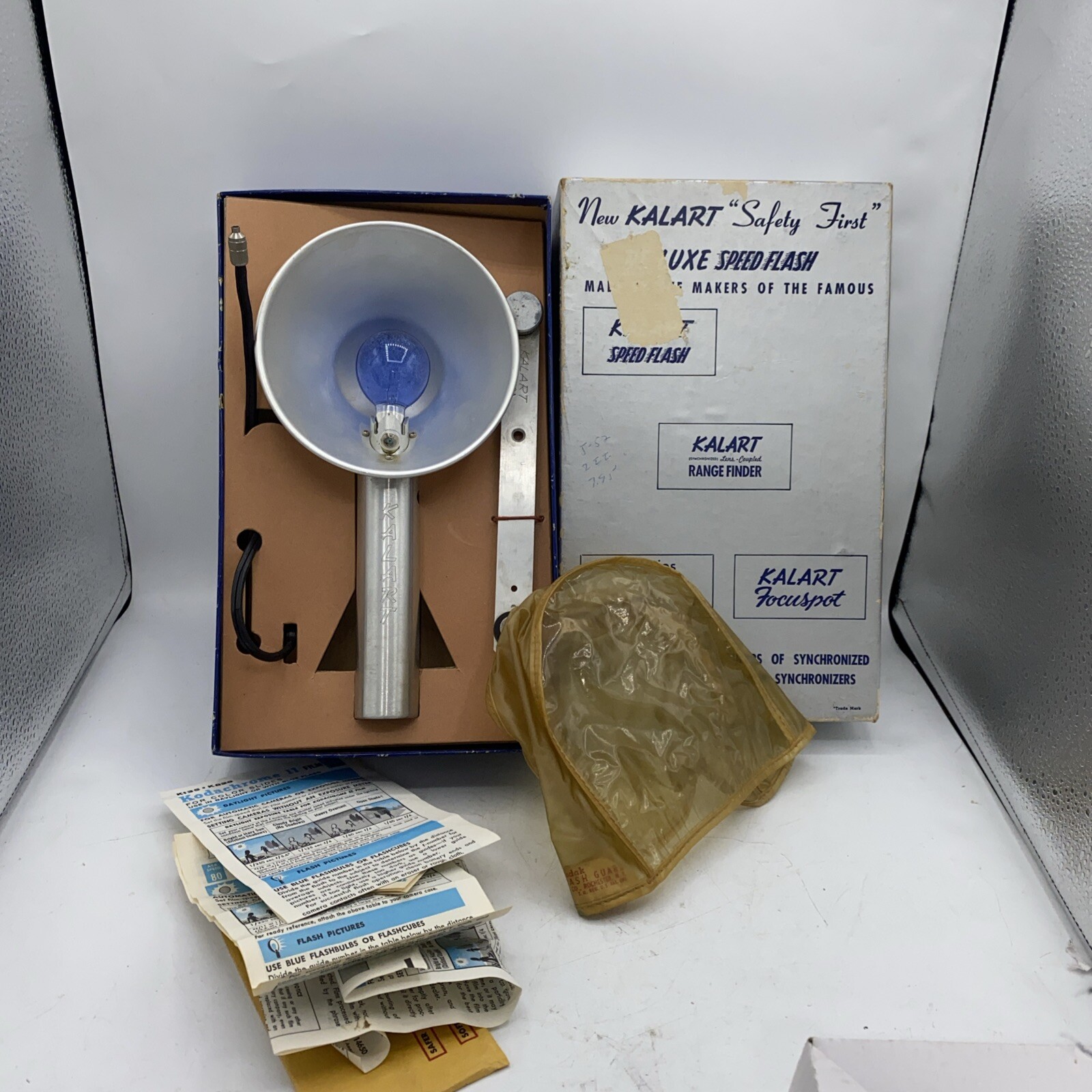 Kalart Speed Flash Safety First De Luxe Compak W/Original Box
