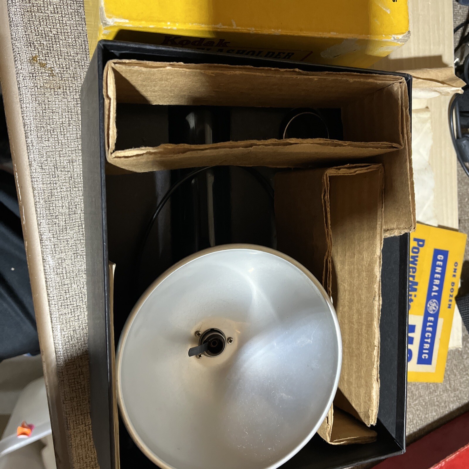 VINTAGE 1950’S KODAK STANDARD FLASHOLDER Orig box, Book And More See Pictures