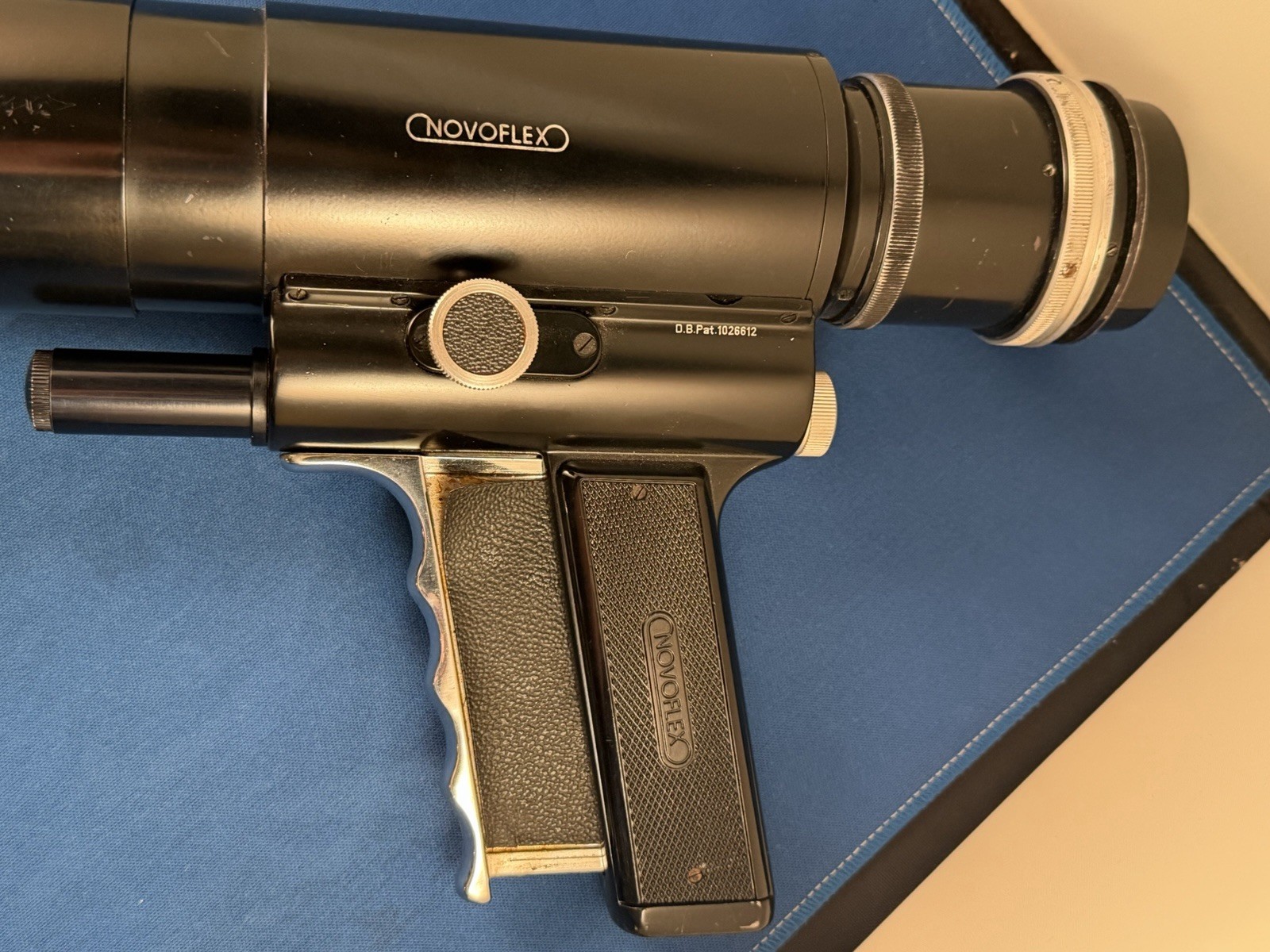 Novoflex vintage pistol grip with Noflexar 1:5.6 400mm lens