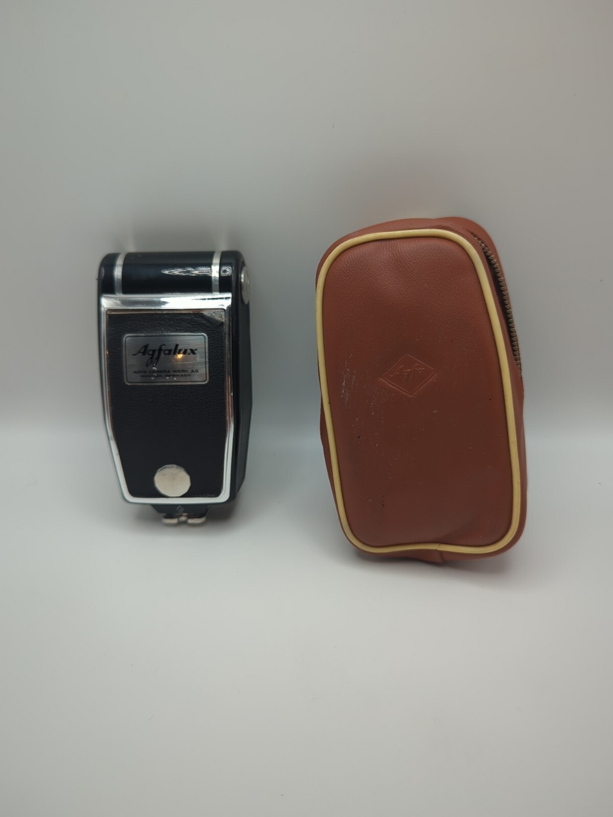 Agfalux AGFA Camera Werk Flash AG Munchen Germany Camera Flash w/ case PLZ READ