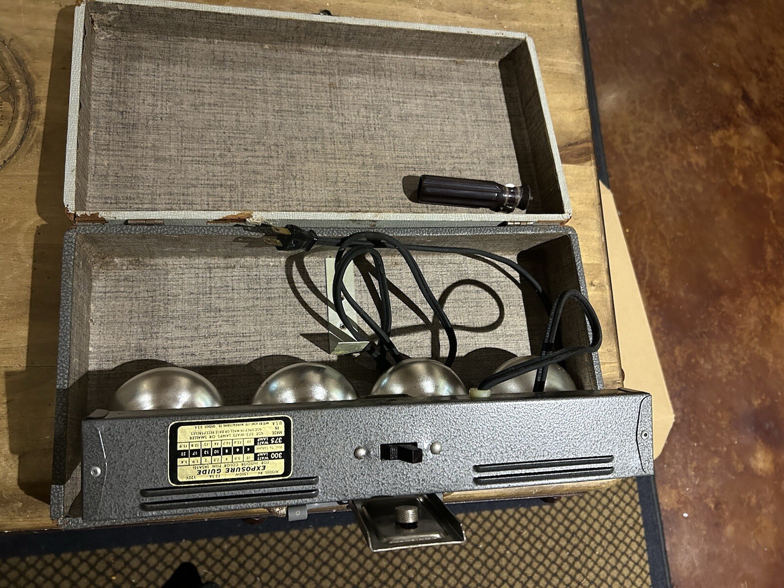 Vintage ACME Lite Mov-E-Lite w/ Case *WORKS GREAT* Model R4 1500W Movie Prop