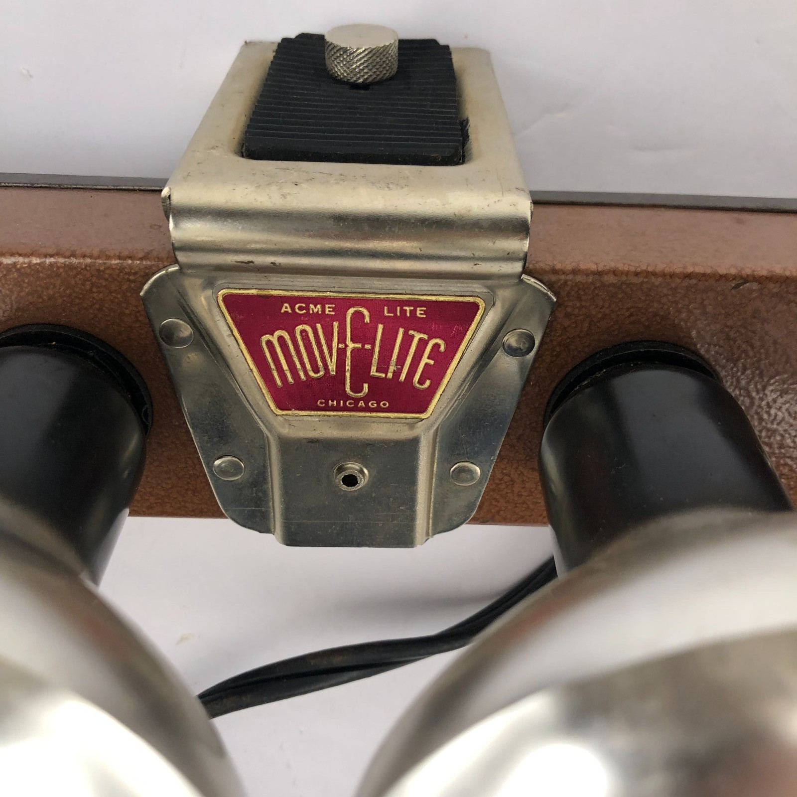 Vintage Acme Lite Mov-E-Lite Model R4 Movie Light 4 Bulb Lighting Bar with Case