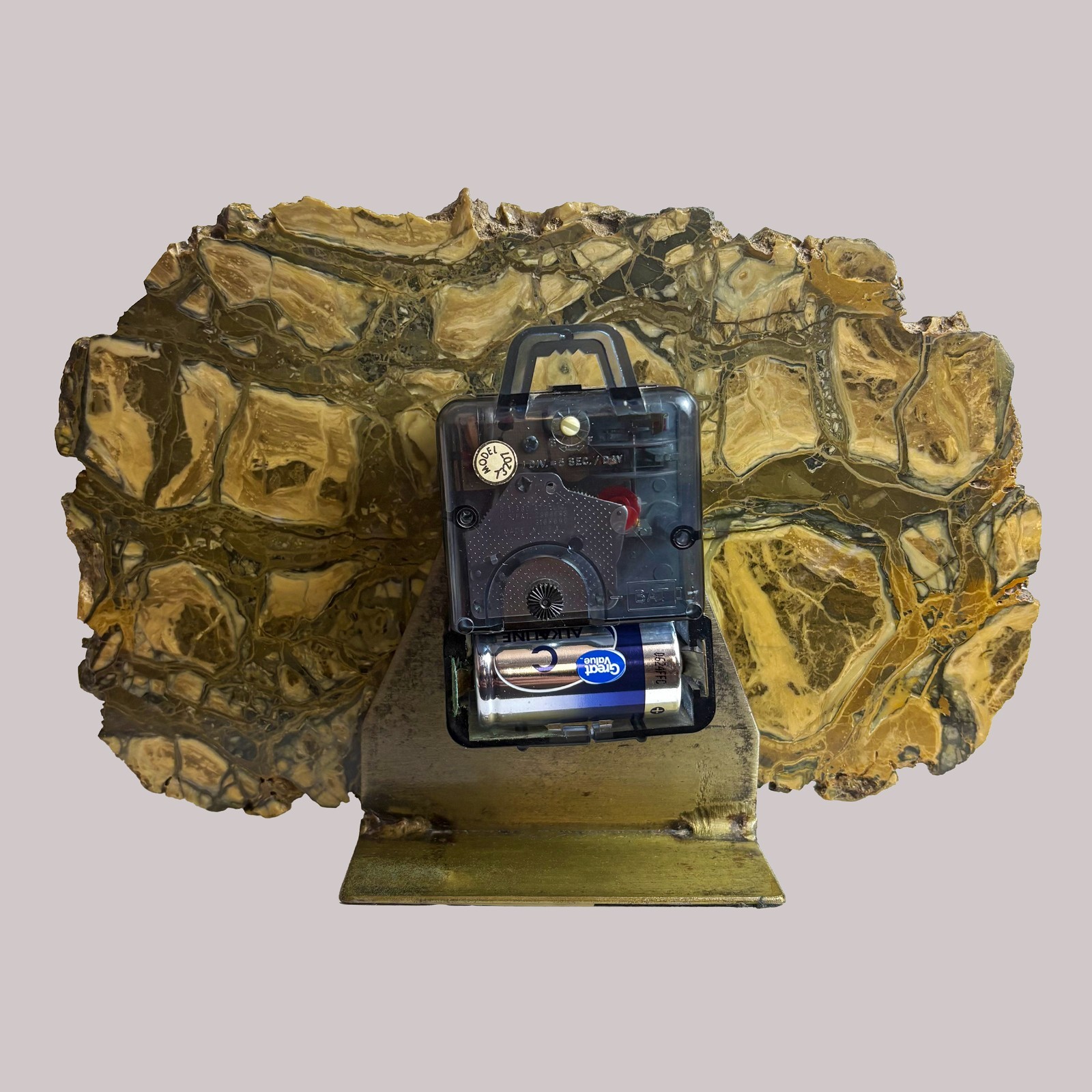 Mid-Century Vintage Brutalist Agate Stone Slab Mantle Clock, 10″ – Works Great!