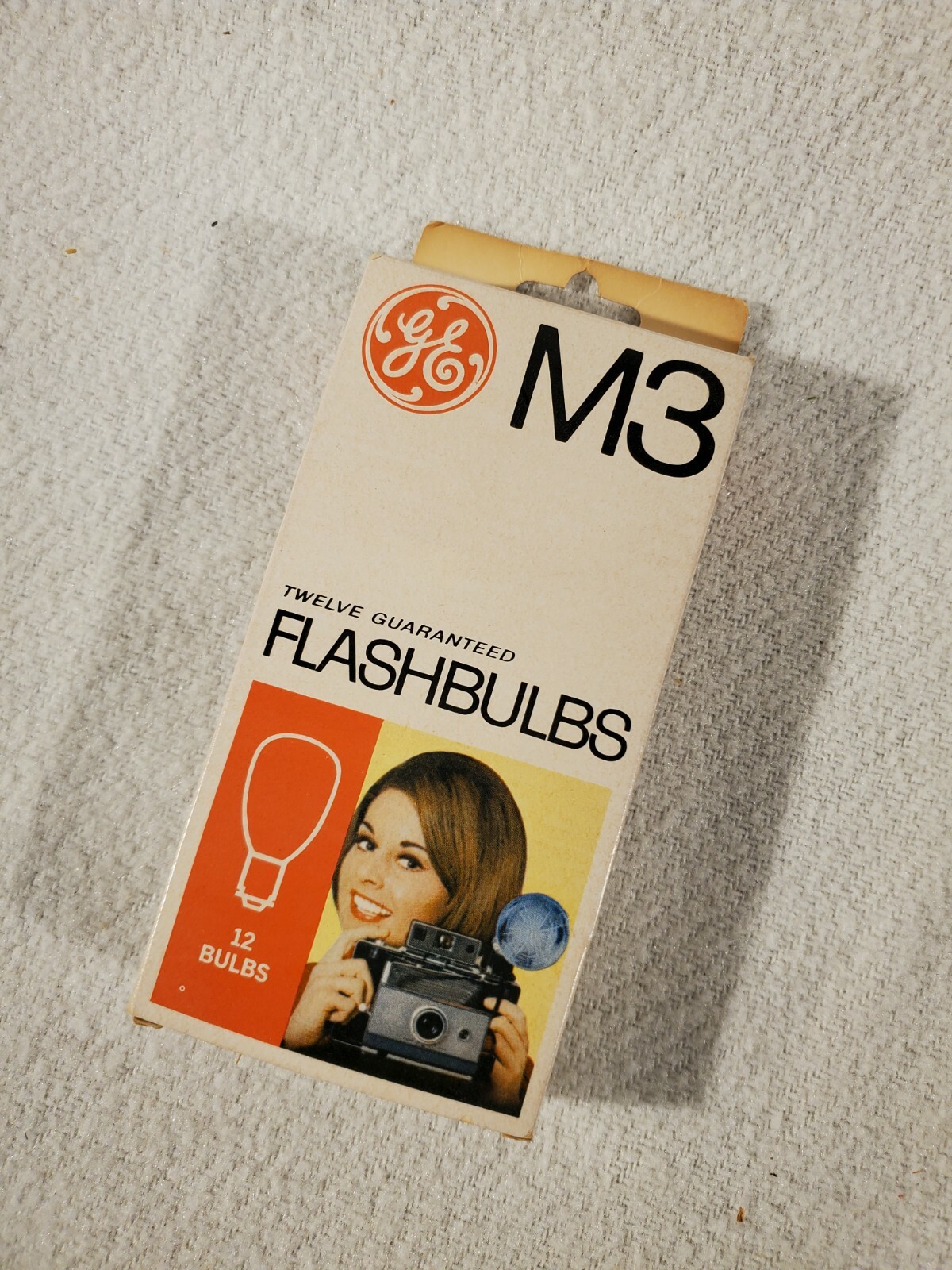 Vintage General Electric GE M3 Flashbulbs Original Box 9 Unused Flash Bulbs