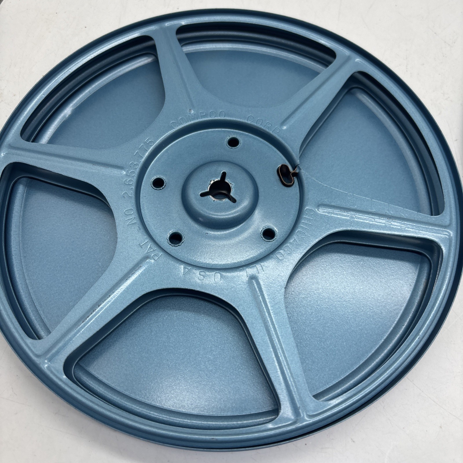 Lot Of 6 Compco 8mm 200′ metal movie reels-cans -carrying Case BLUE EUC Vintage