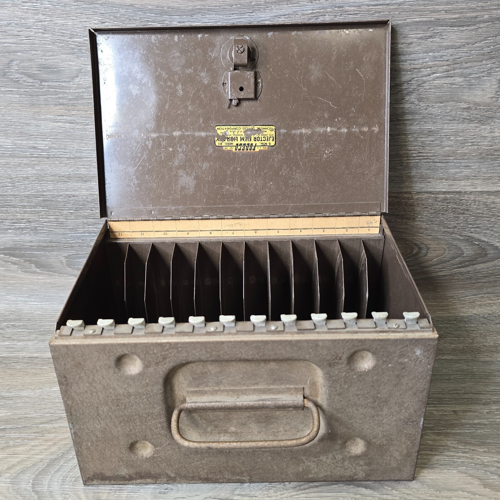 Vintage Fodeco 8mm Film Ejector Library Box Model 812 Carry Case 12 Reels No Key