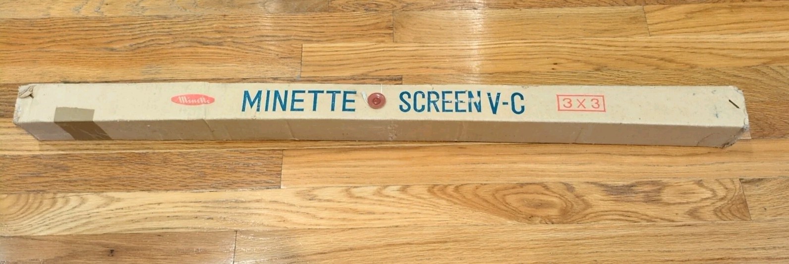 Minette 3′ x 3′ Screen V-C With Case And Original Box