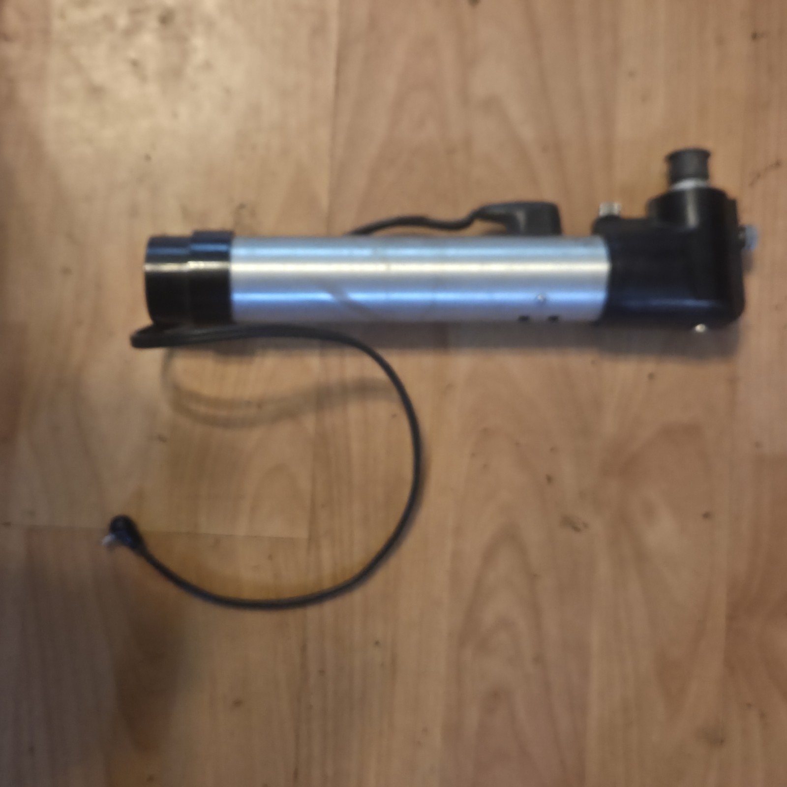 Vintage Graflex Flash Holder – Aluminum and Gray – Untested