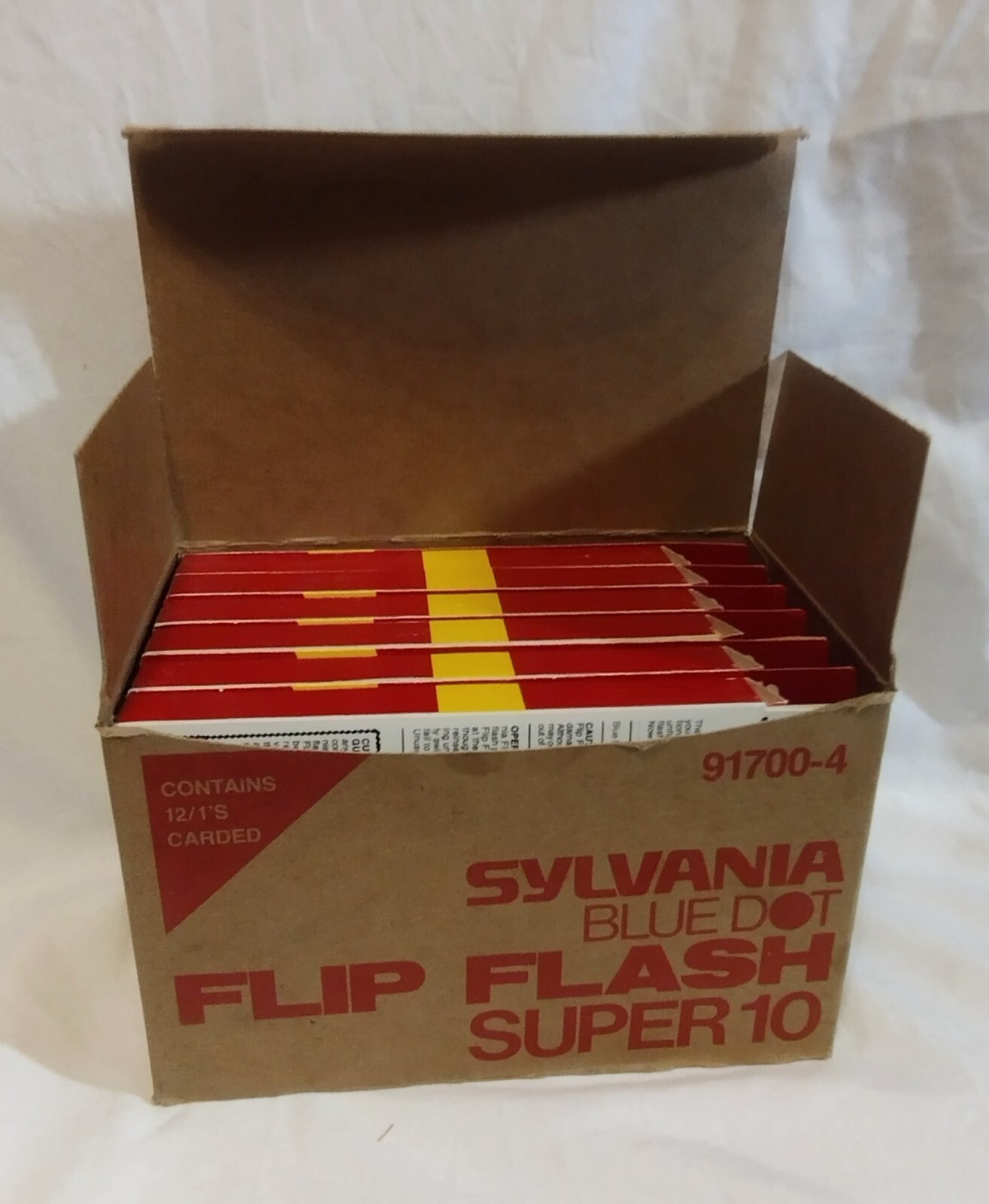 Box Of 12 Carded Vintage Sylvania FlipFlash Super 10 Blue Dot. 120 Flashes