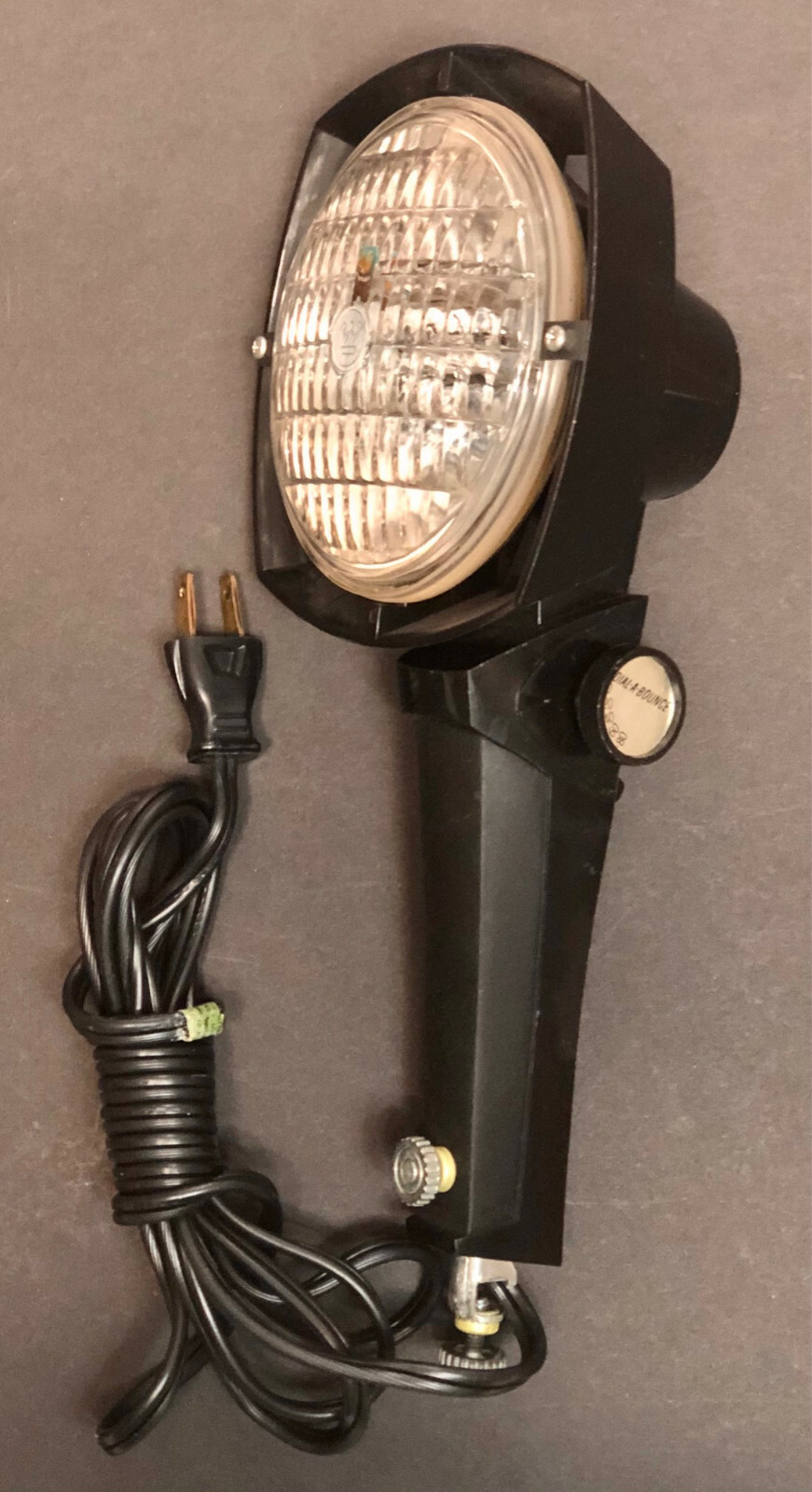 Vintage Sylvania Dial-A-Bounce 8mm Super 8 Movie Camera Light 110 and 220V WORKS
