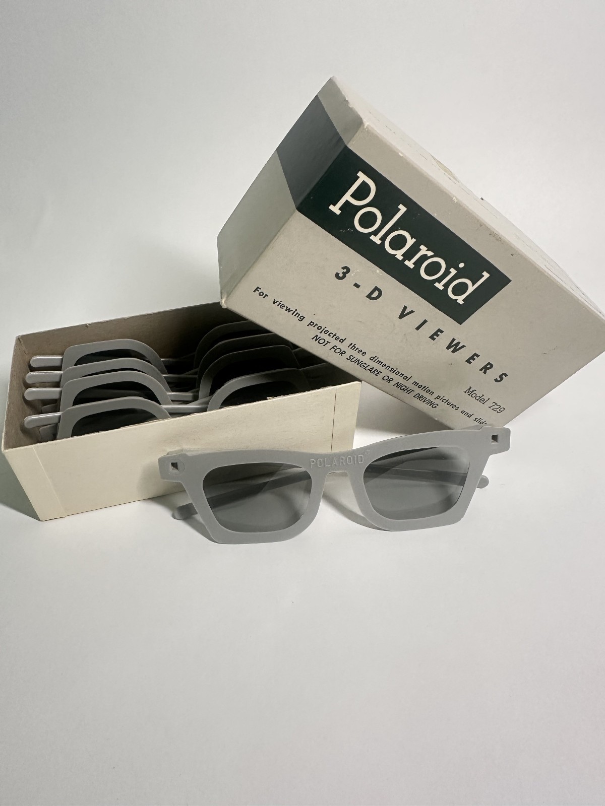 Polaroid 3-D Viewers – Model 729 – Vintage Original Box of 6 Pairs Gray Glasses