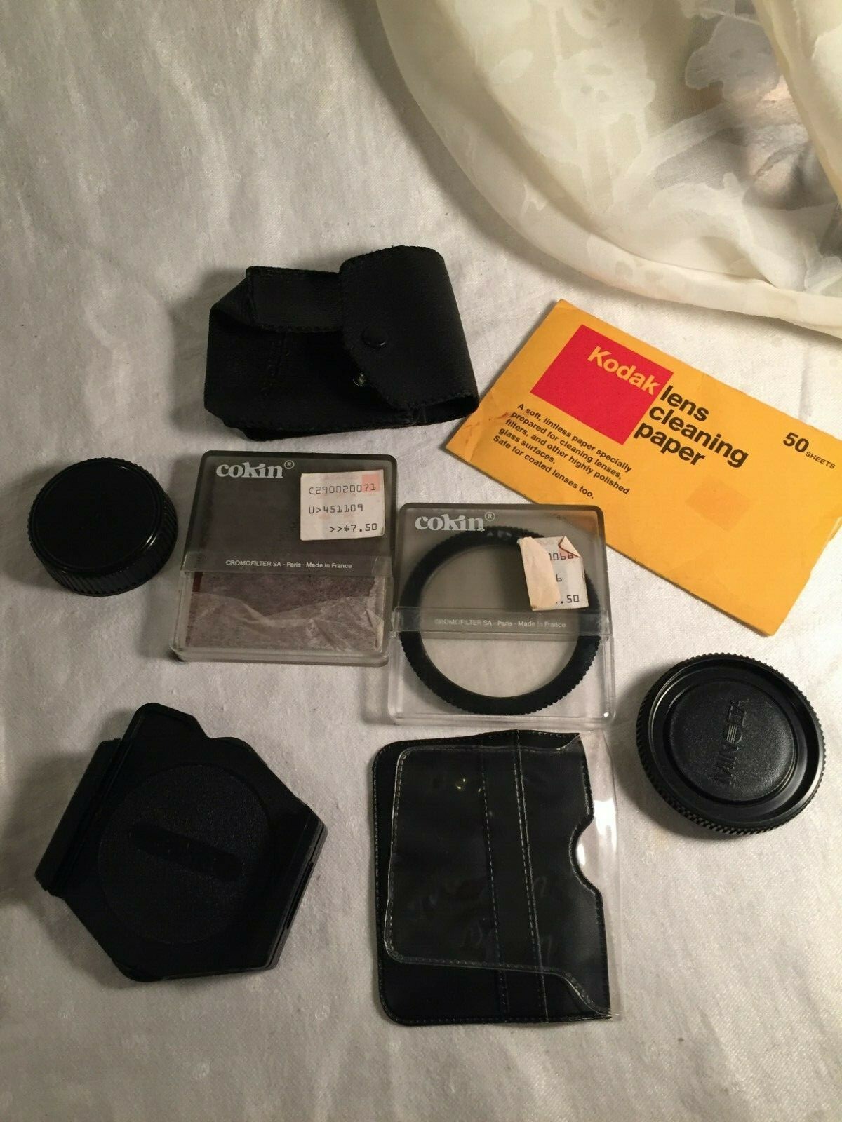 Minolta X-570 35MM SLR Camera &MD Celtic Telephoto Camera Lens SunPak Auto Flash