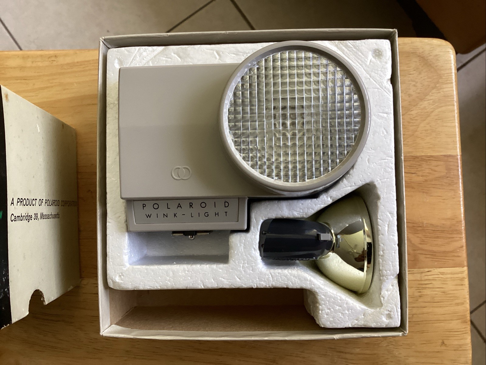 Vintage Polaroid Model 250 Wink-Light / flash light -Flash for Land Cameras