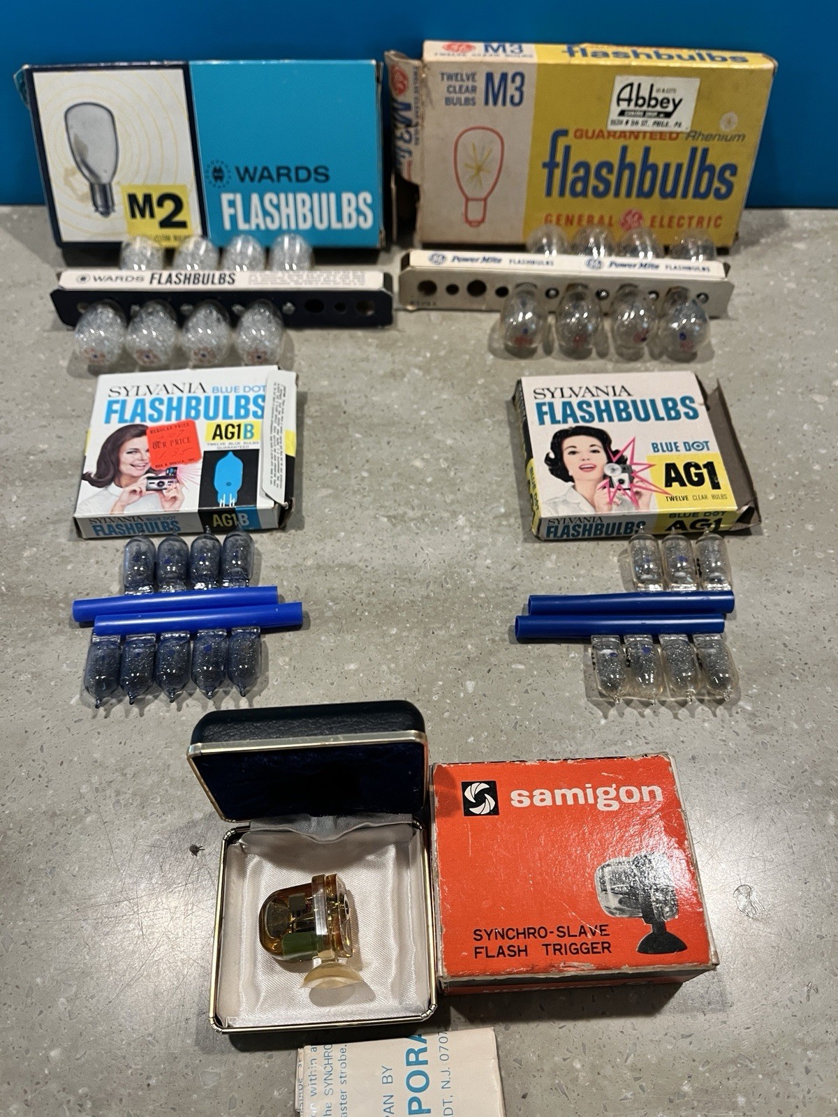 Vintage Flashbulb Lot And Synchro-Slave Flash Trigger