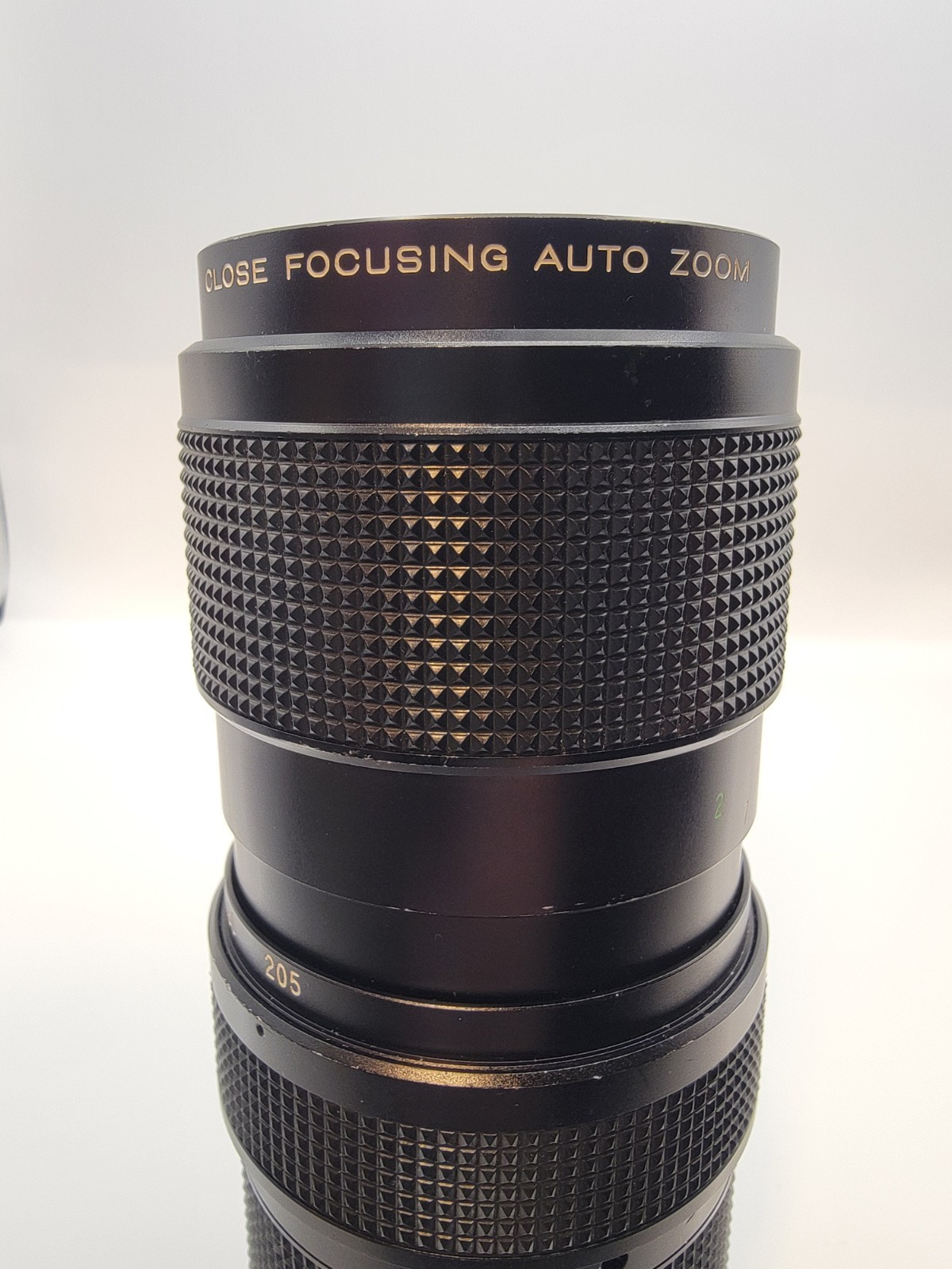 Vivitar 75-205mm f3.8 Telephoto Zoom Lens.