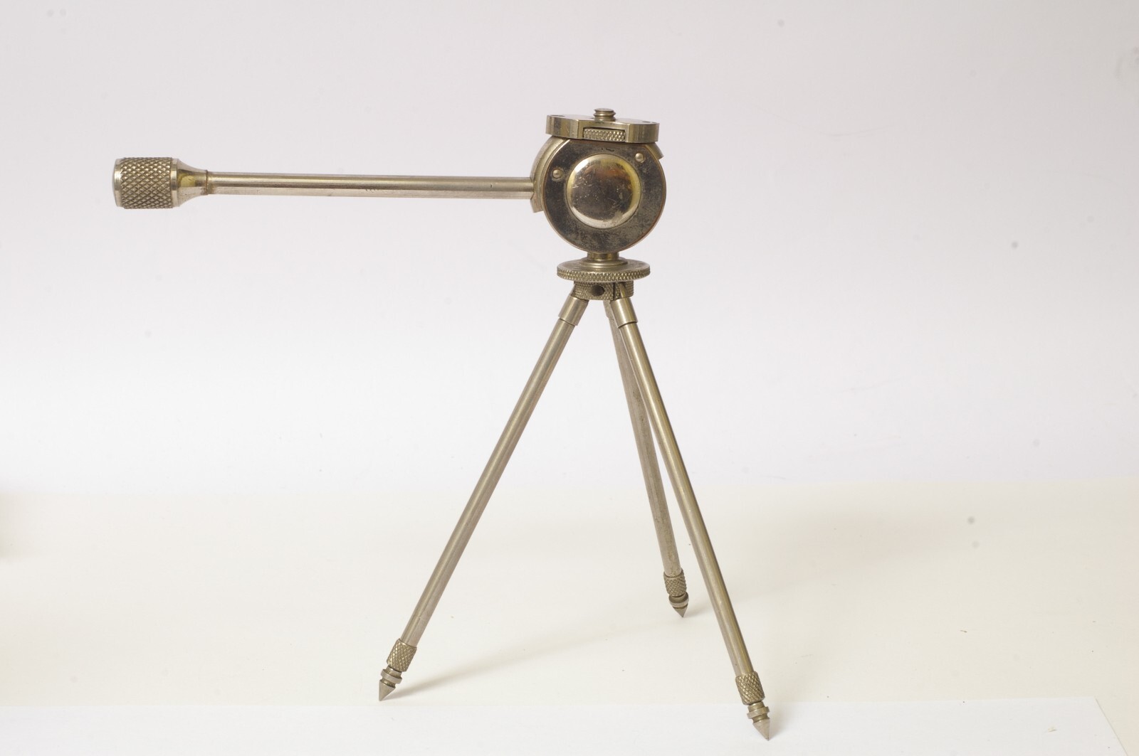 F92515~ Vintage 1940’s Tiny Micro Tripod w/ Leg Extensions, Adjustable Head