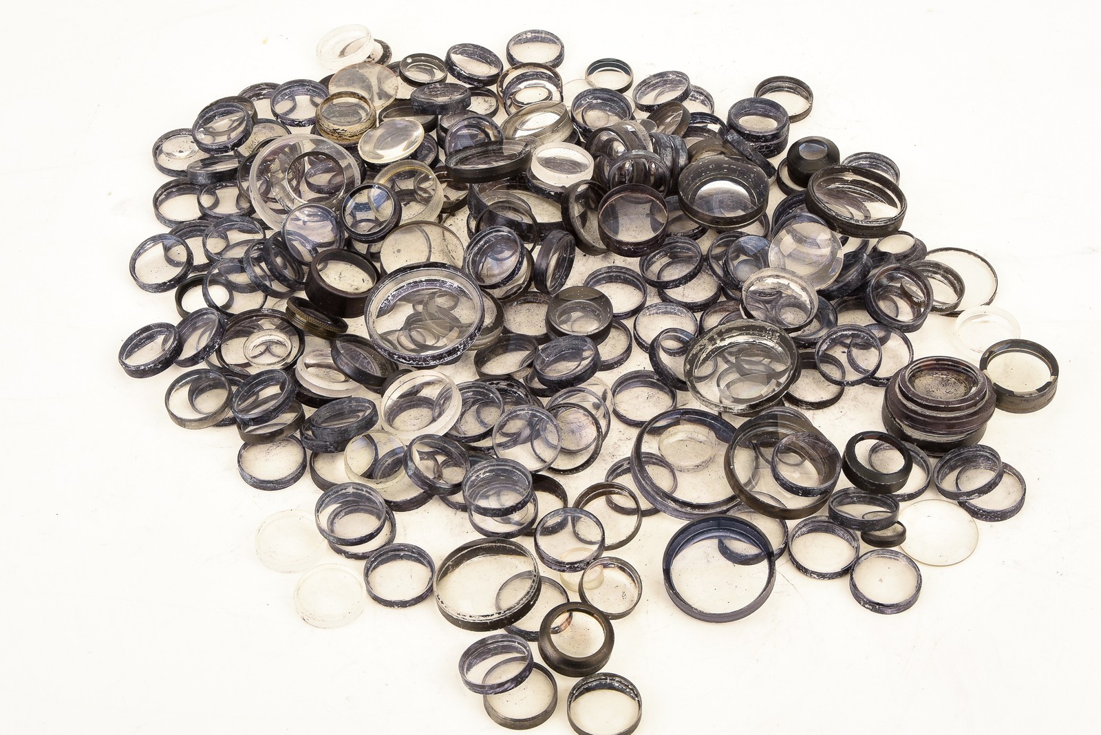 Lot of Loose Vintage Camera Lens Elements Most are 3/4 Inch Diameter AS-IS V27
