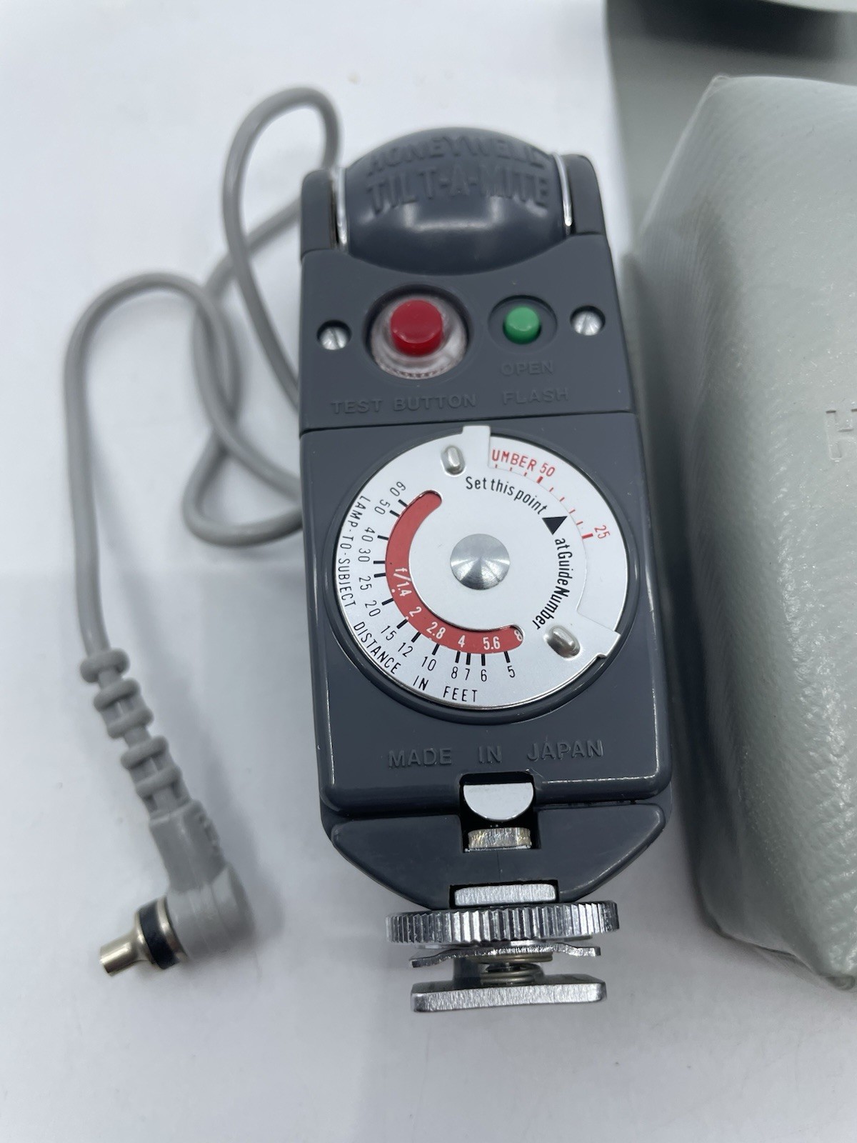 Vintage Honeywell Tilt-A-Mite Flash Unit w/ Case – Collapsible Fan Camera Flash